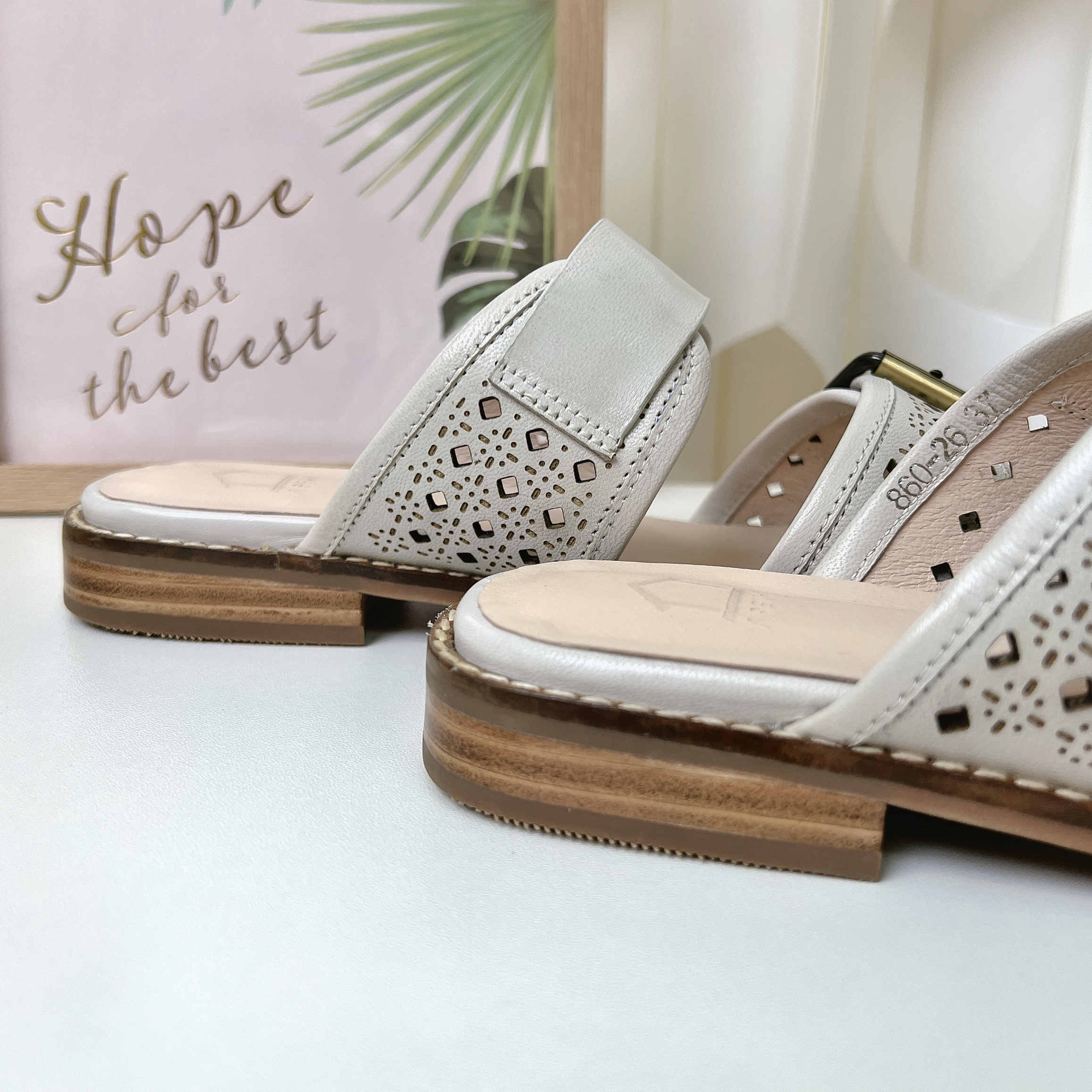 (R) 意大利羊皮有扣圓頭拖鞋 (後高0.5吋)(正常碼) 860-26 #2803