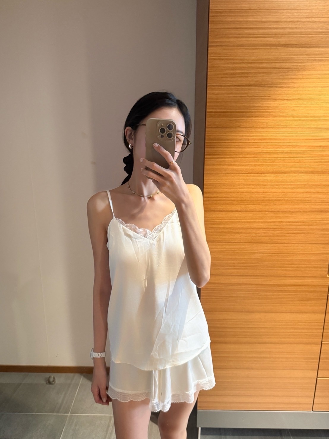 【韓國連線款】親膚蕾絲領成套睡衣（背心+短褲）