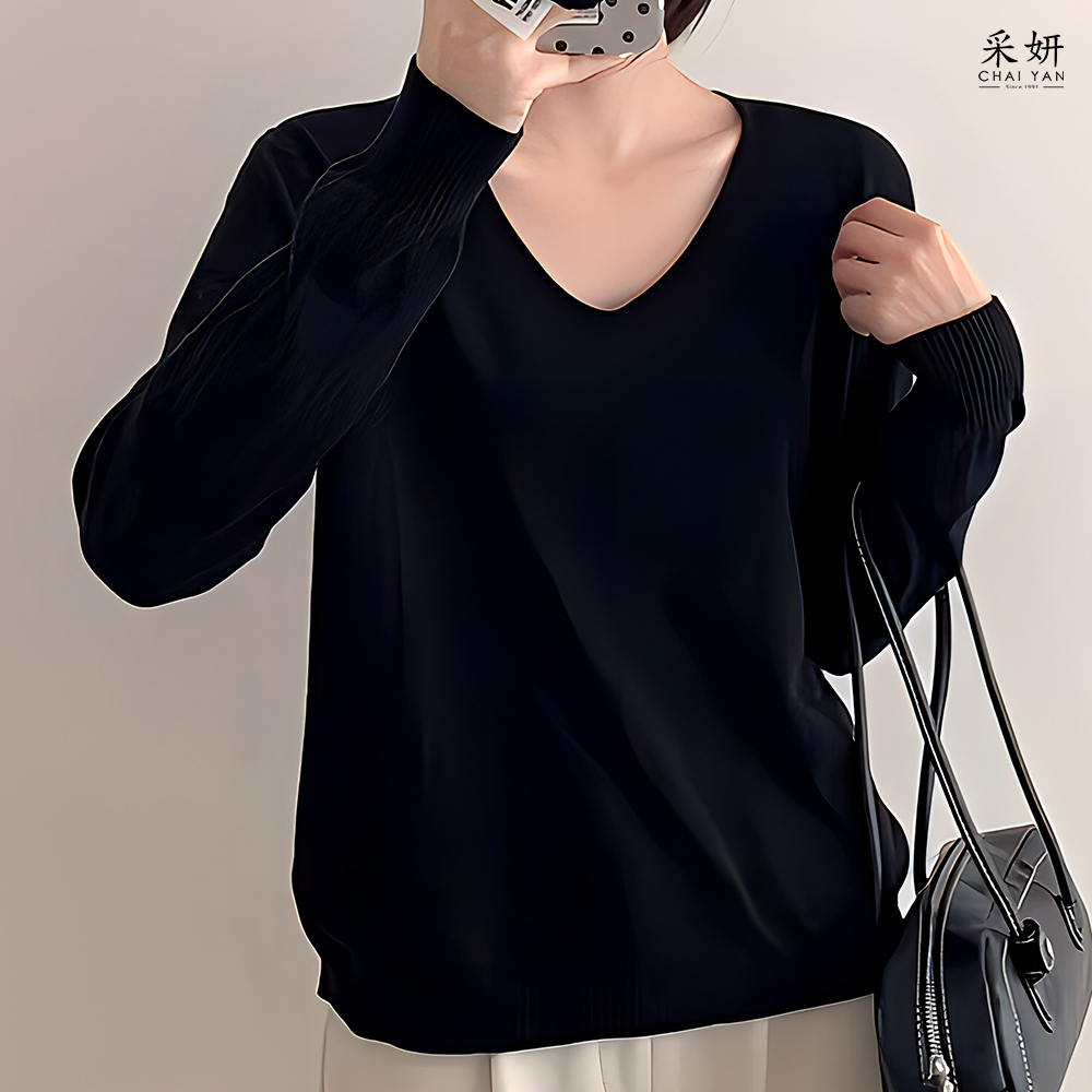 素面針織寬鬆V領長袖上衣