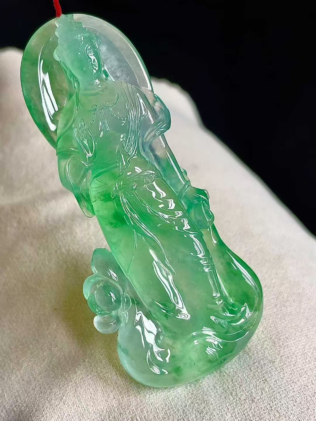 726350 翡翠玻璃種木那綠自在觀音