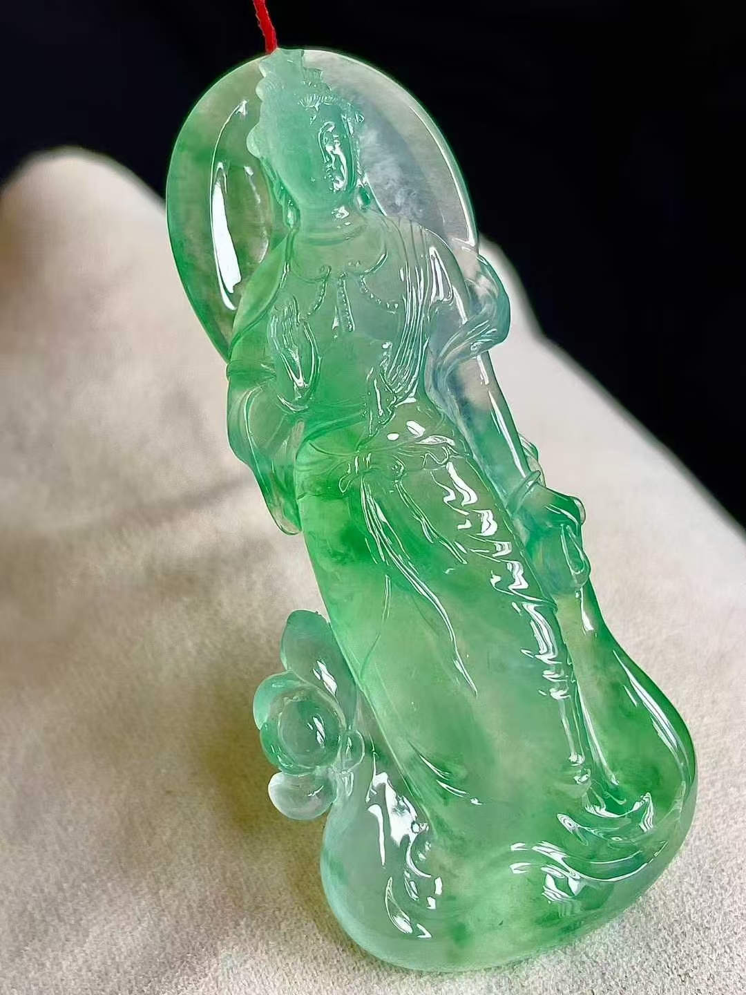翡翠玻璃種木那綠自在觀音,天然翡翠A玉, 緬甸玉, Jade, Jadeite