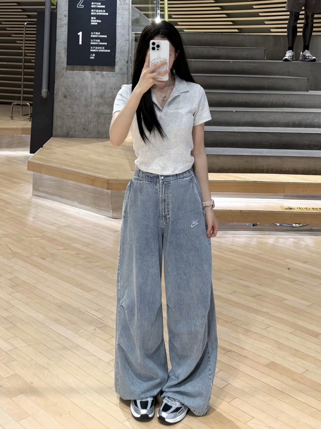 國外限定 NIKE SPORTSWEAR 牛仔 彎刀褲