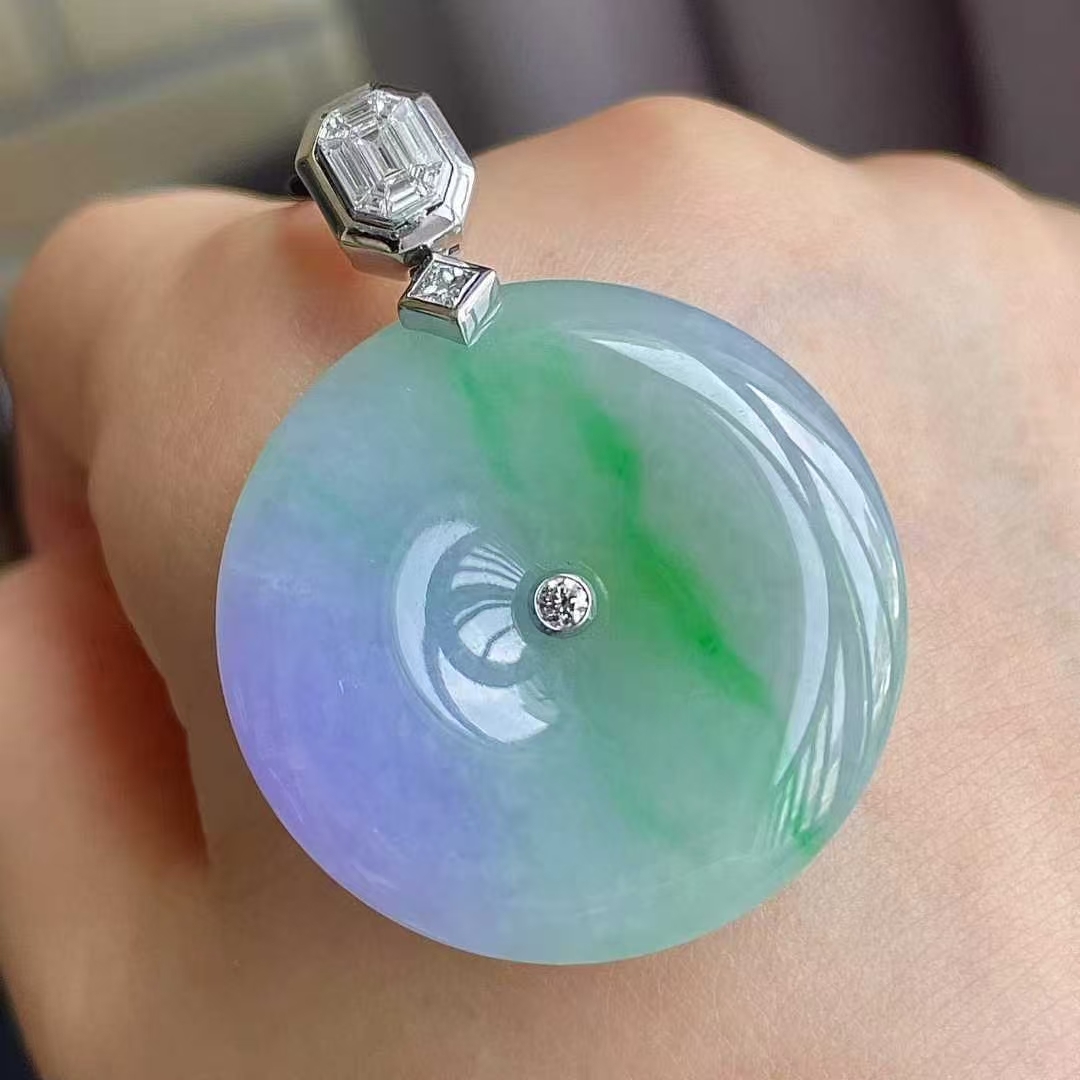 726354 翡翠冰種春彩平安扣吊墜 (30.5mm直徑)