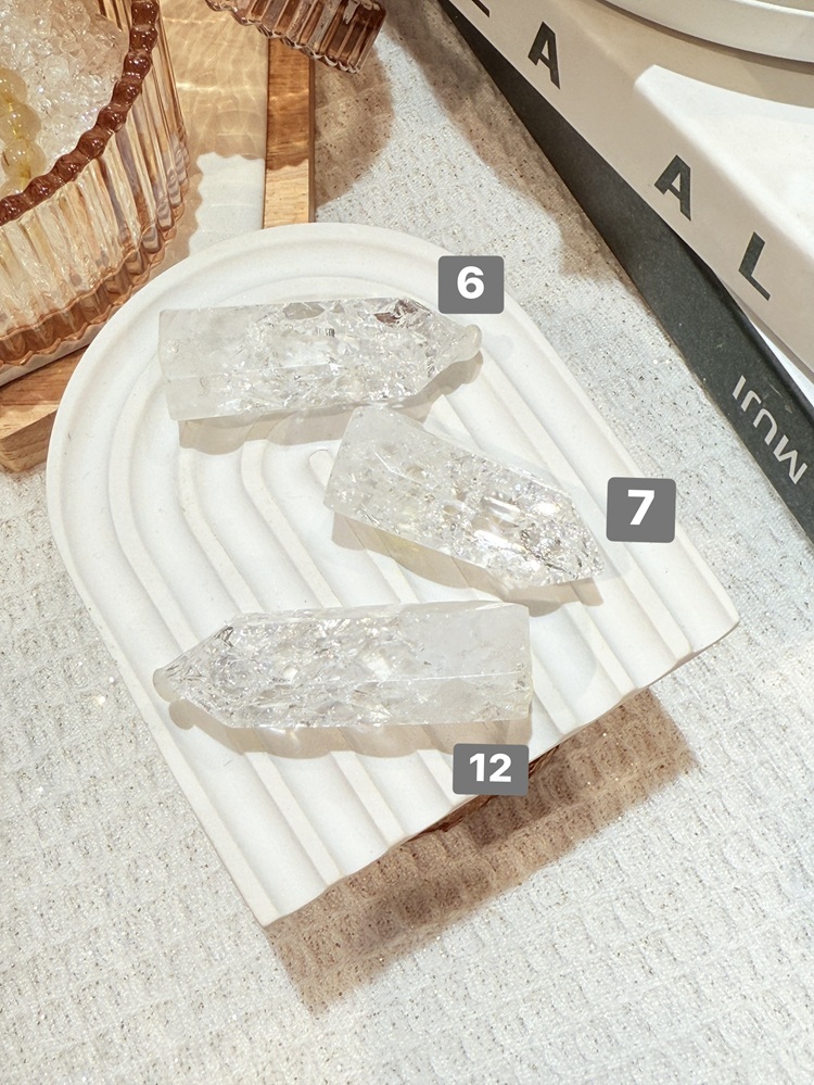 C060-喜瑪拉雅白水晶柱