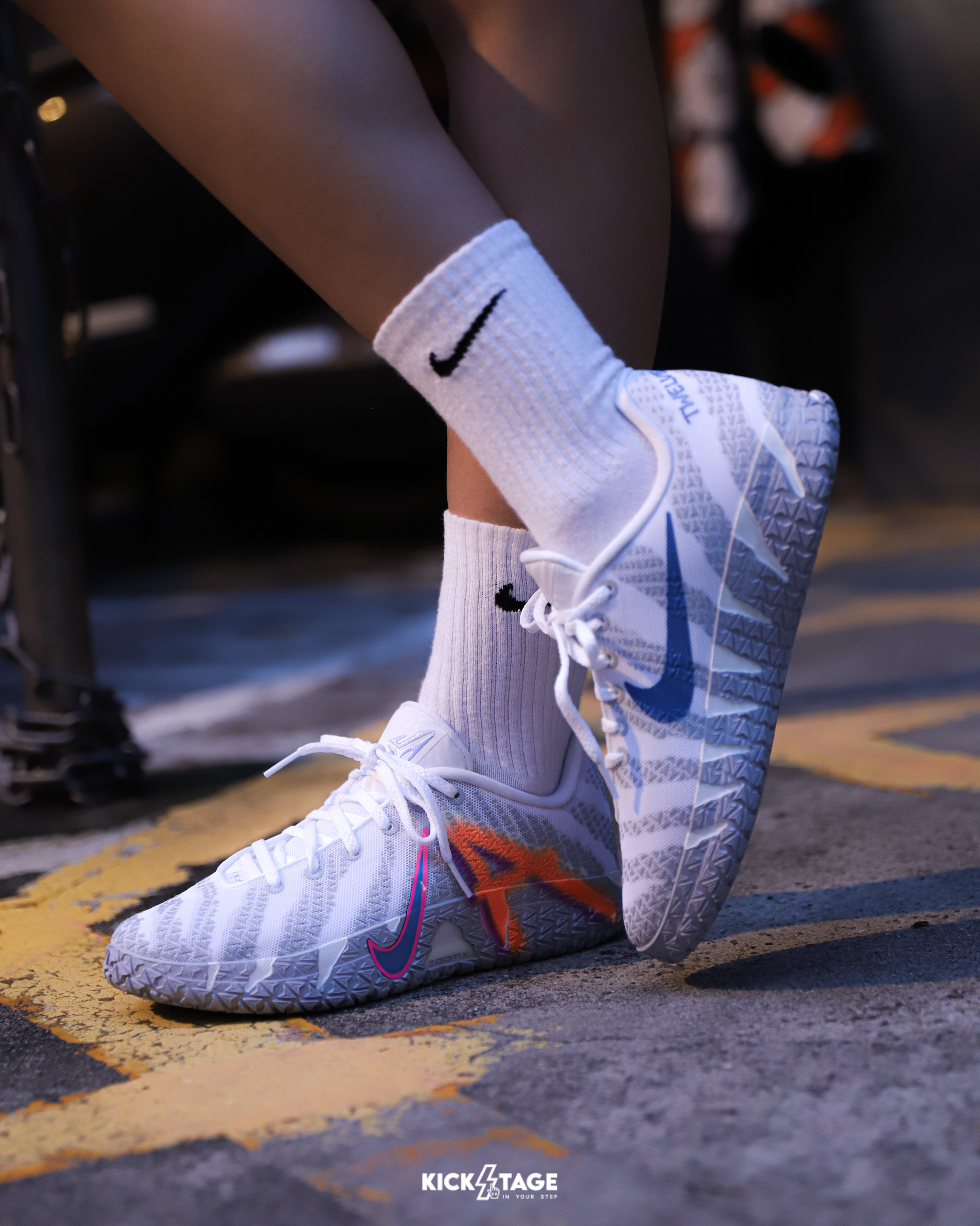 シューズ(男性用) NIKE JA3 Light Show (GS)24.5cm 6.5Y NIKE JA 3 GS 'LIGHT SHOW' ナイキ ジャ 3 ジャ モラント 【BOY'S