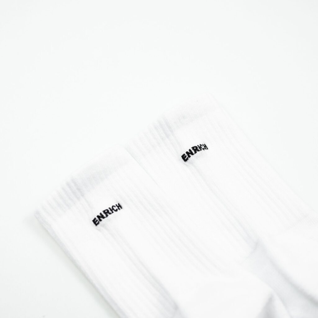 專業抑菌除臭中筒襪 - White