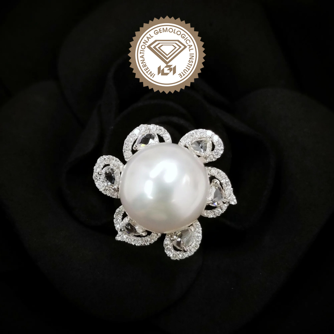 18K White Gold 0.96ct Diamond and Pearl Ring