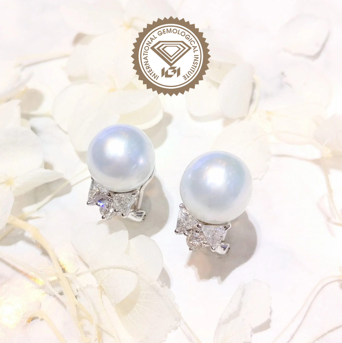 18K White Gold Pearl and Diamond Earrings