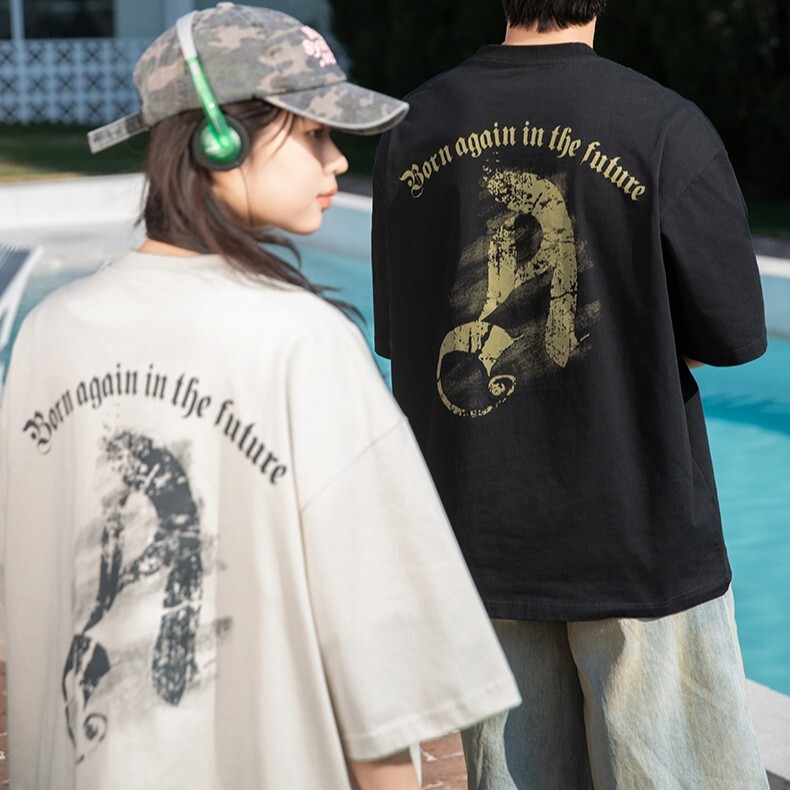 Born Again In The Future 美式休閒哥德字母寬鬆T恤 MT7184