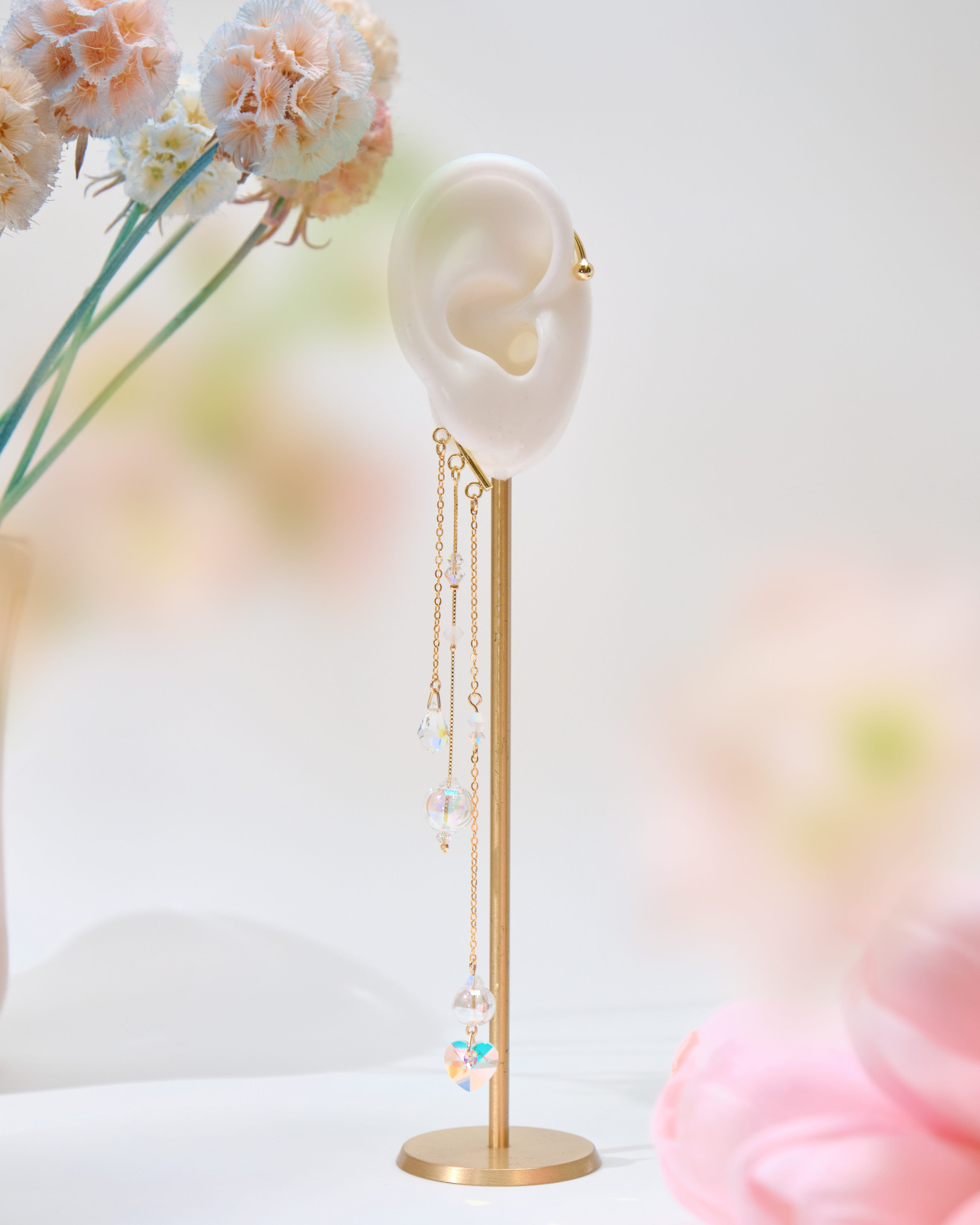 12530 Elegant Crystal Waterfall Ear Hook