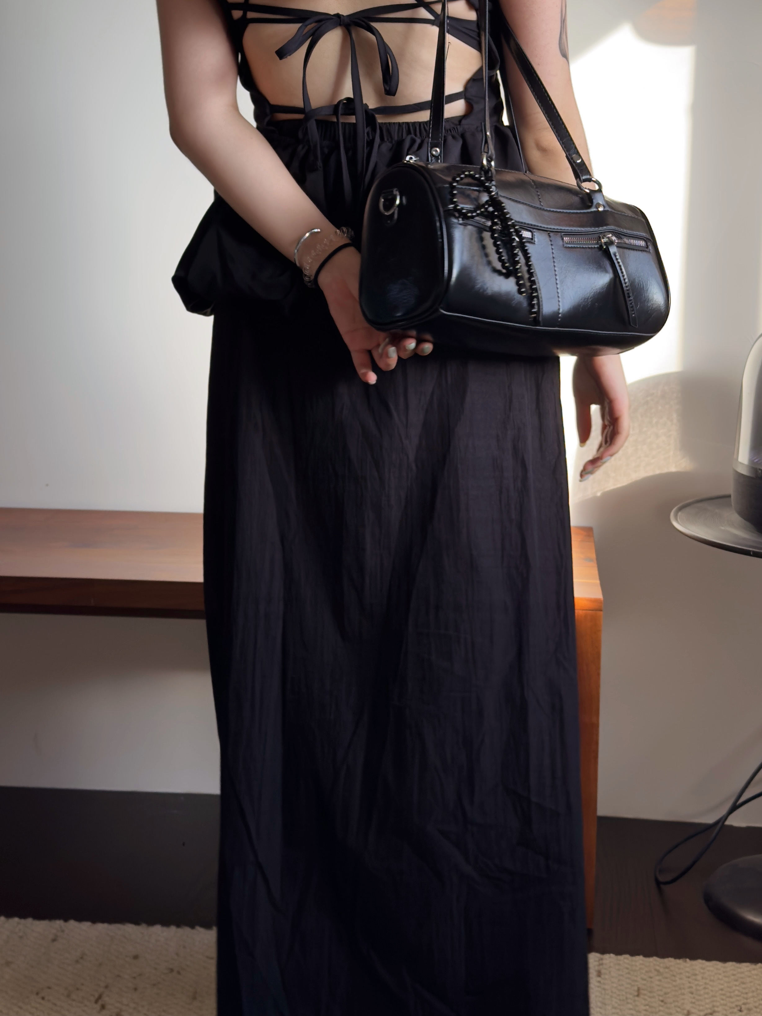 B3 壓褶顯瘦 高腰A字半身裙（黑/白）