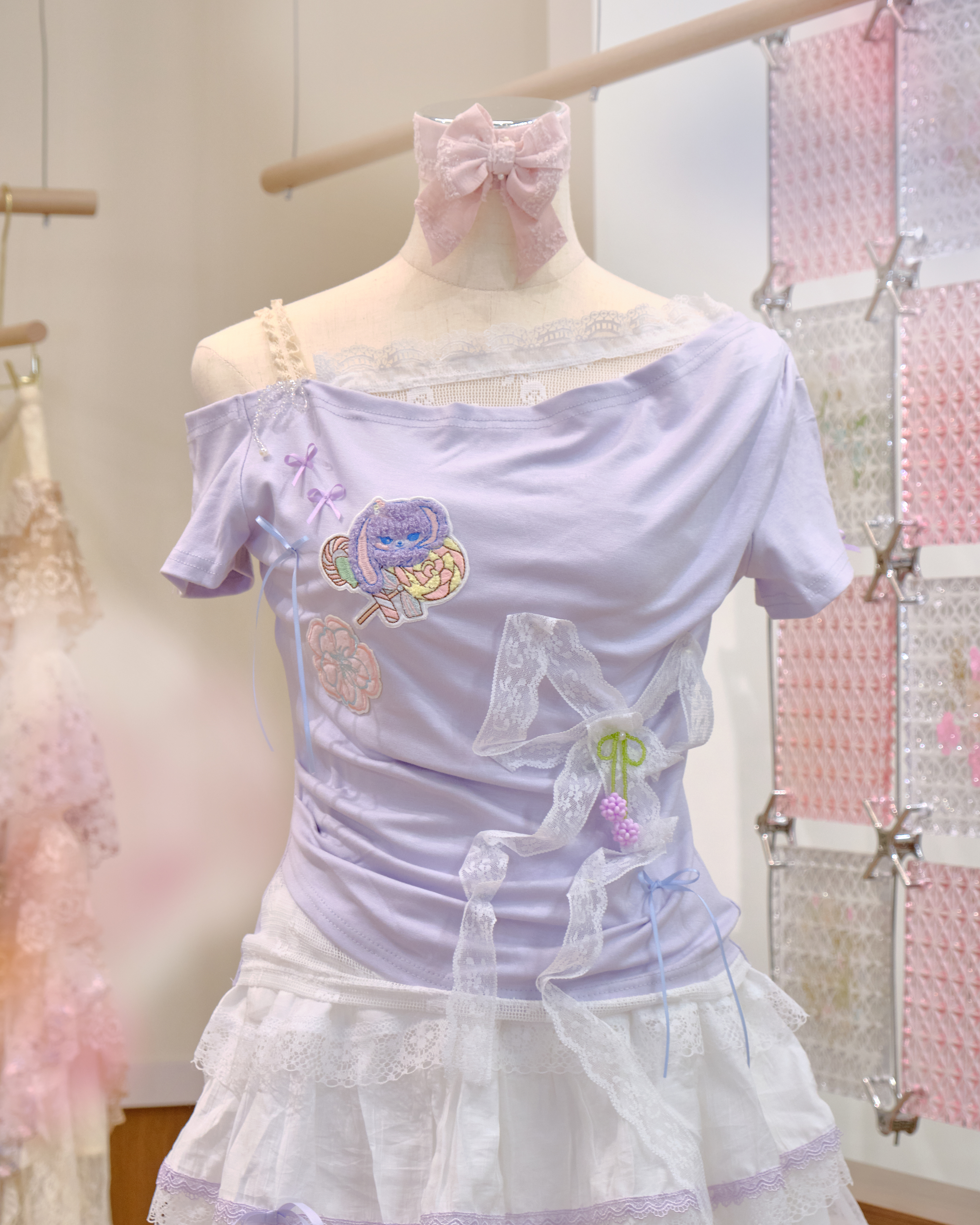 12574 Embroidered Lace Ribbon Off-Shoulder T-Shirt Top