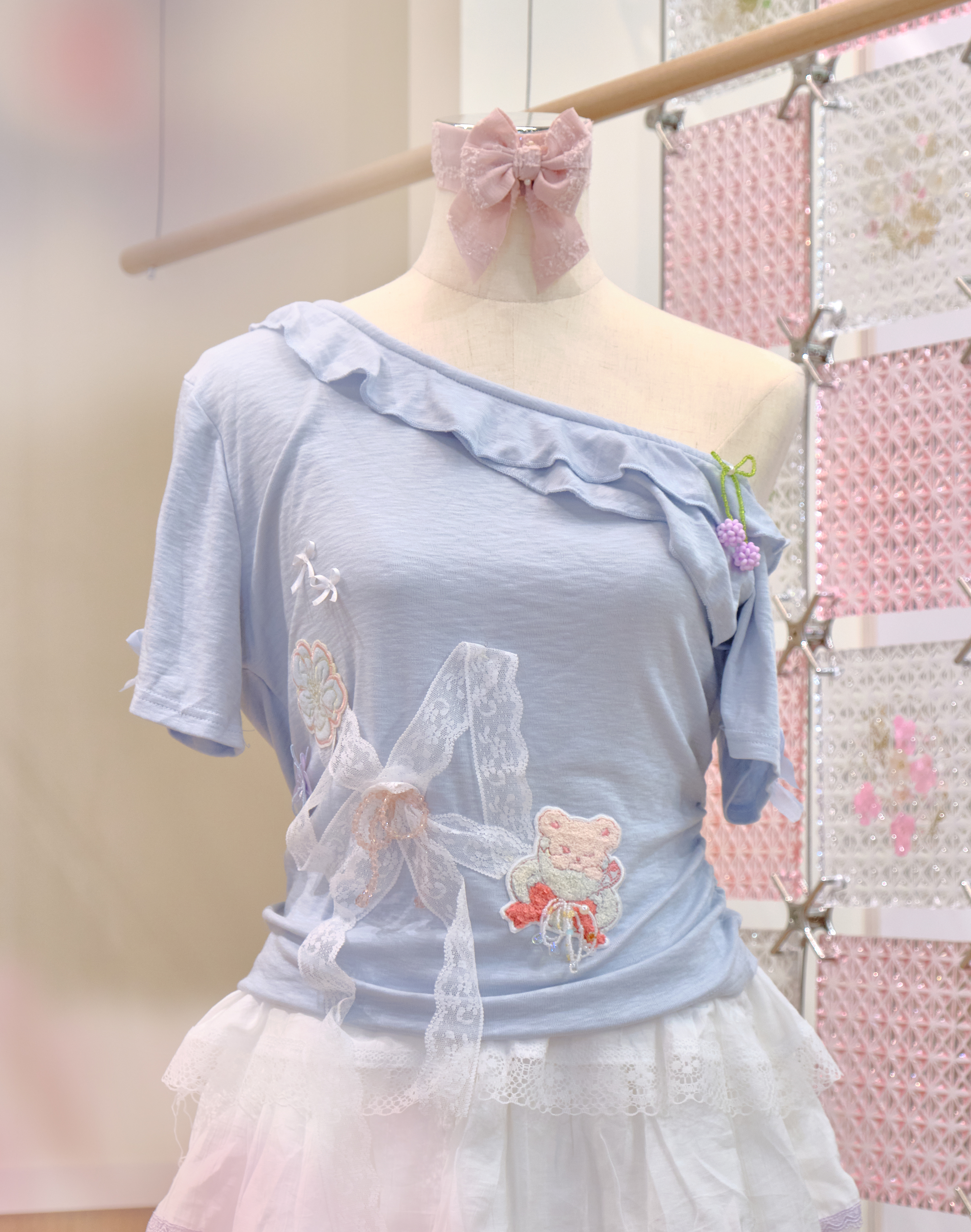 12574 Embroidered Lace Ribbon Off-Shoulder T-Shirt Top