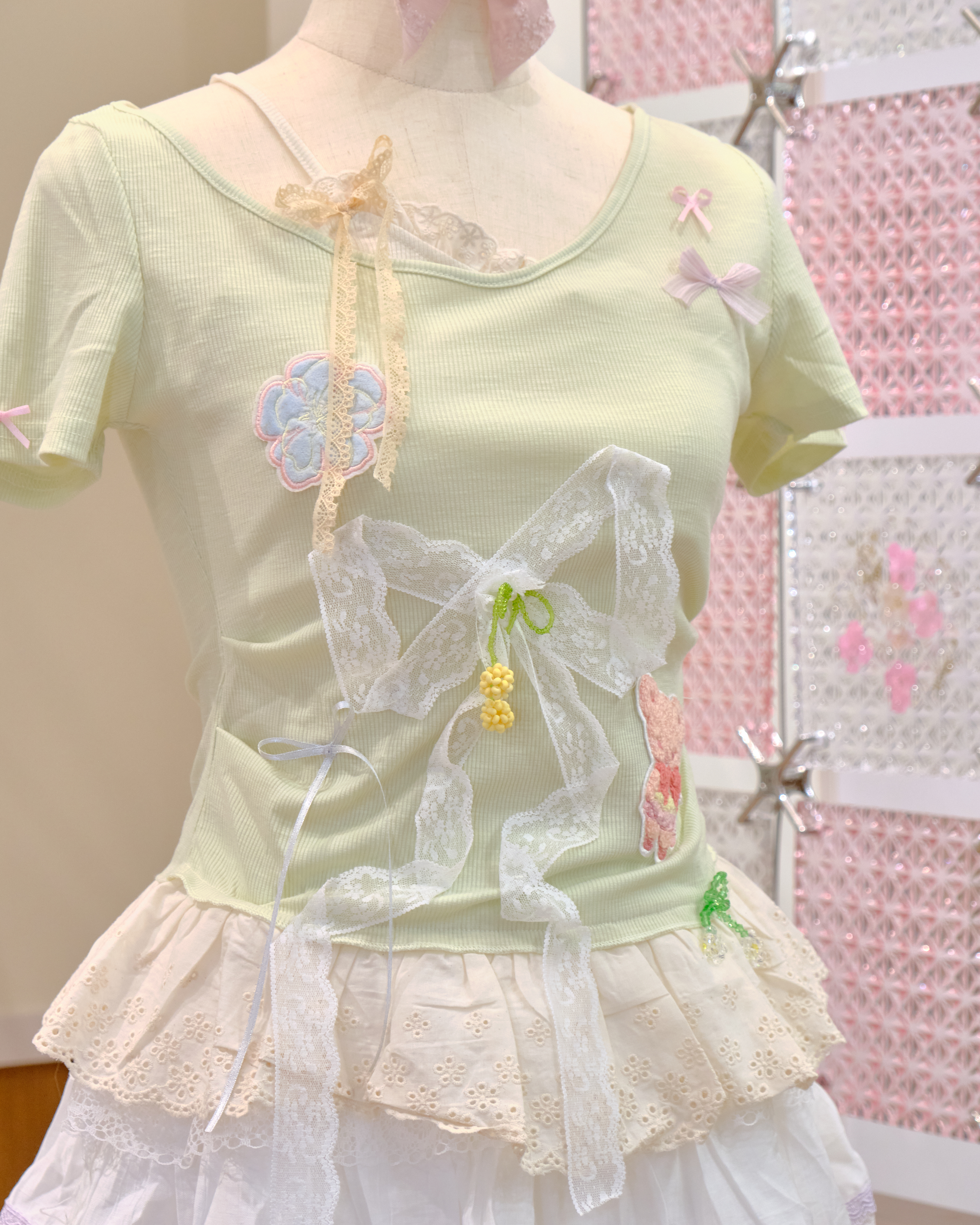 12575 Embroidered Lace Ribbon T-Shirt Top