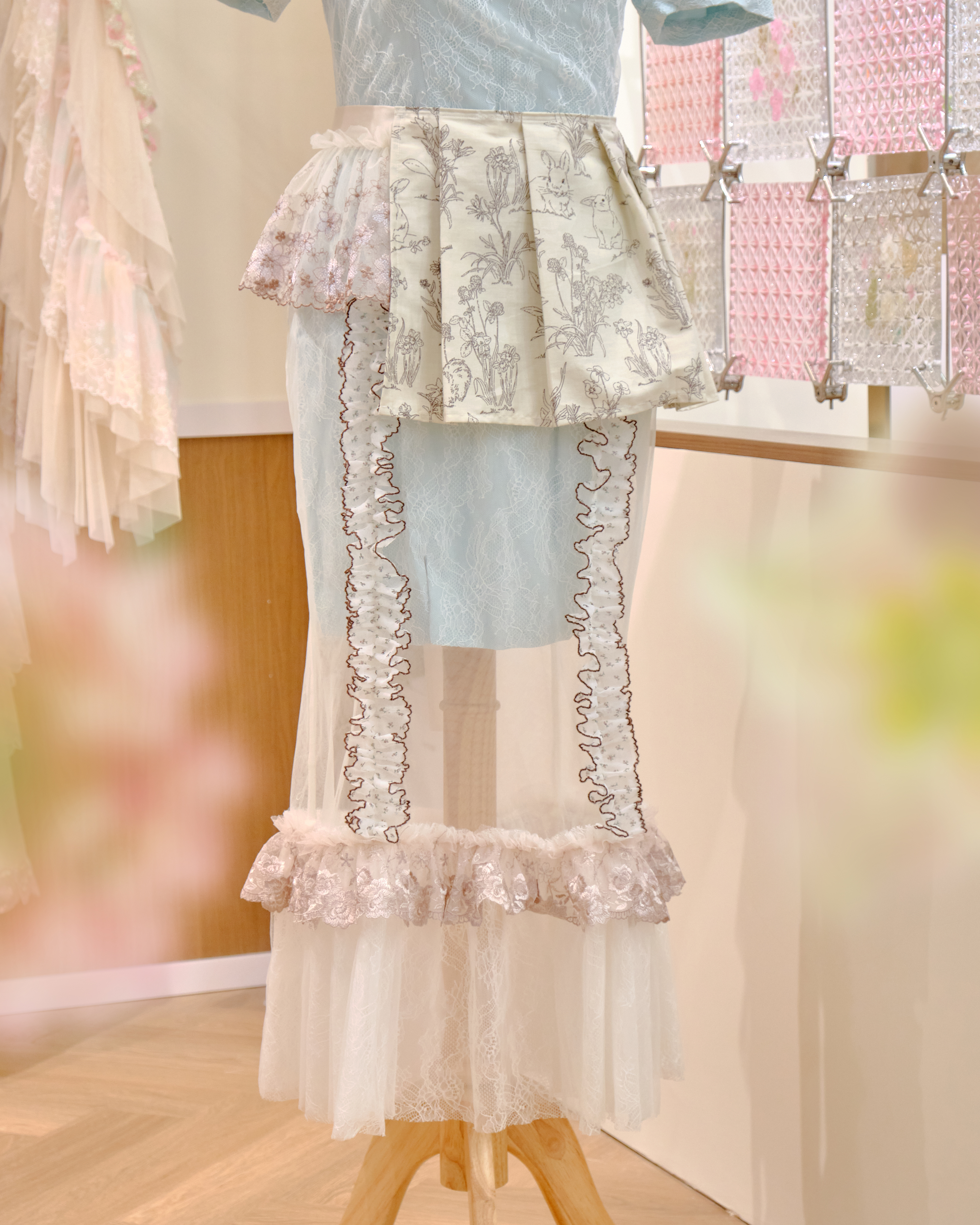 12663 Elegant Academy-Style Irregular Layered Lace Long Dress Cover