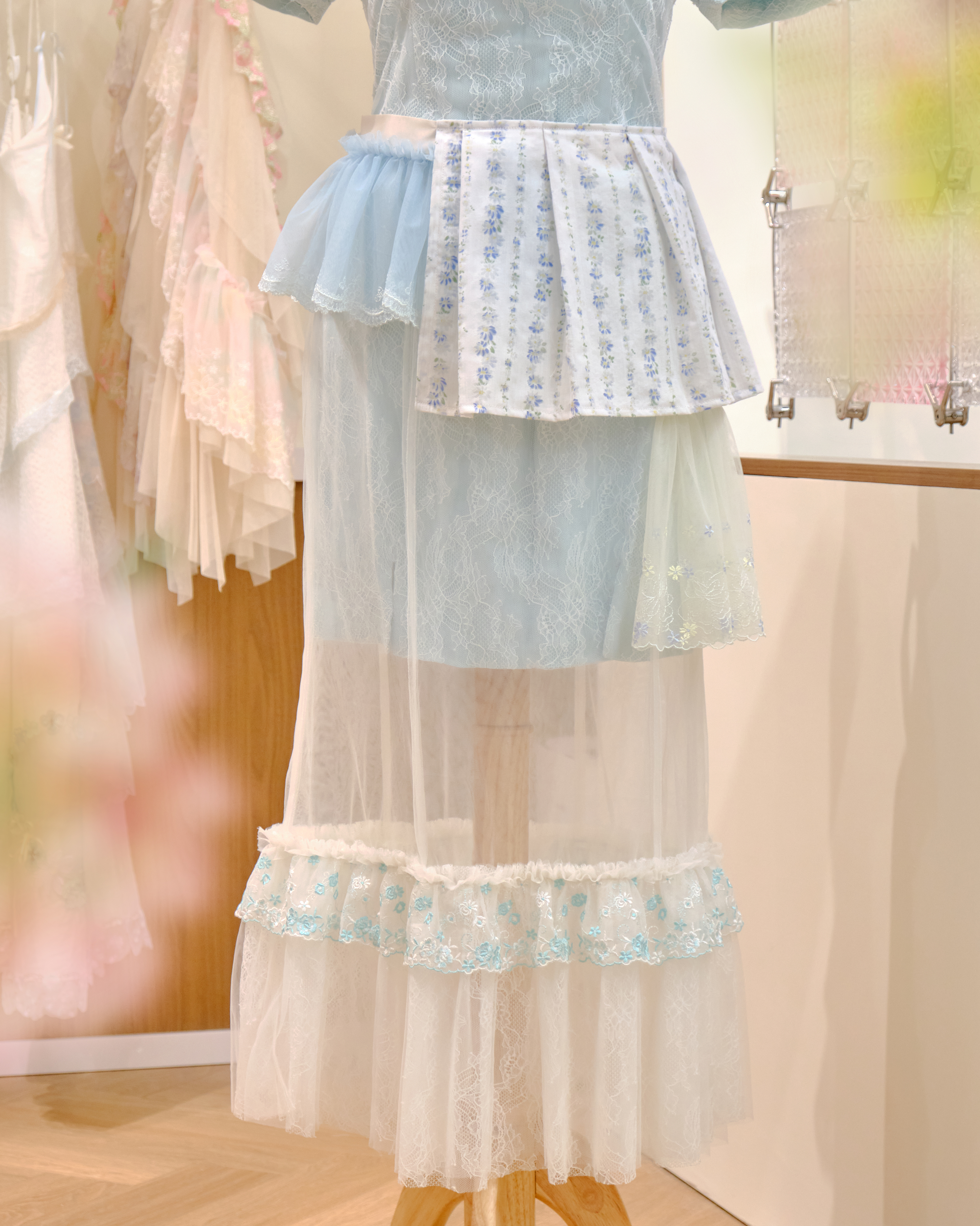 12660 Elegant Academy-Style Irregular Layered Lace Long Dress Cover