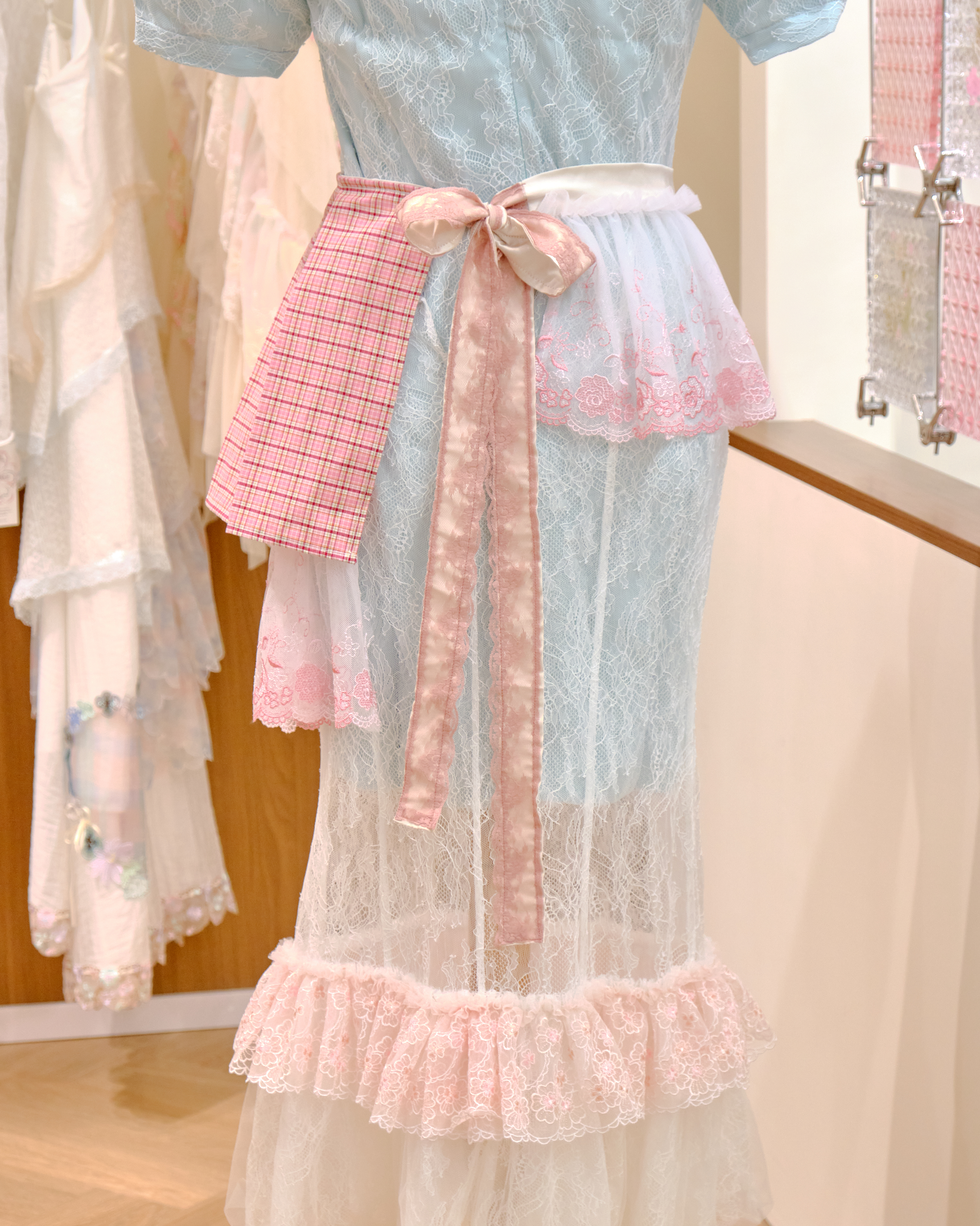 12661 Elegant Academy-Style Irregular Layered Lace Long Dress Cover