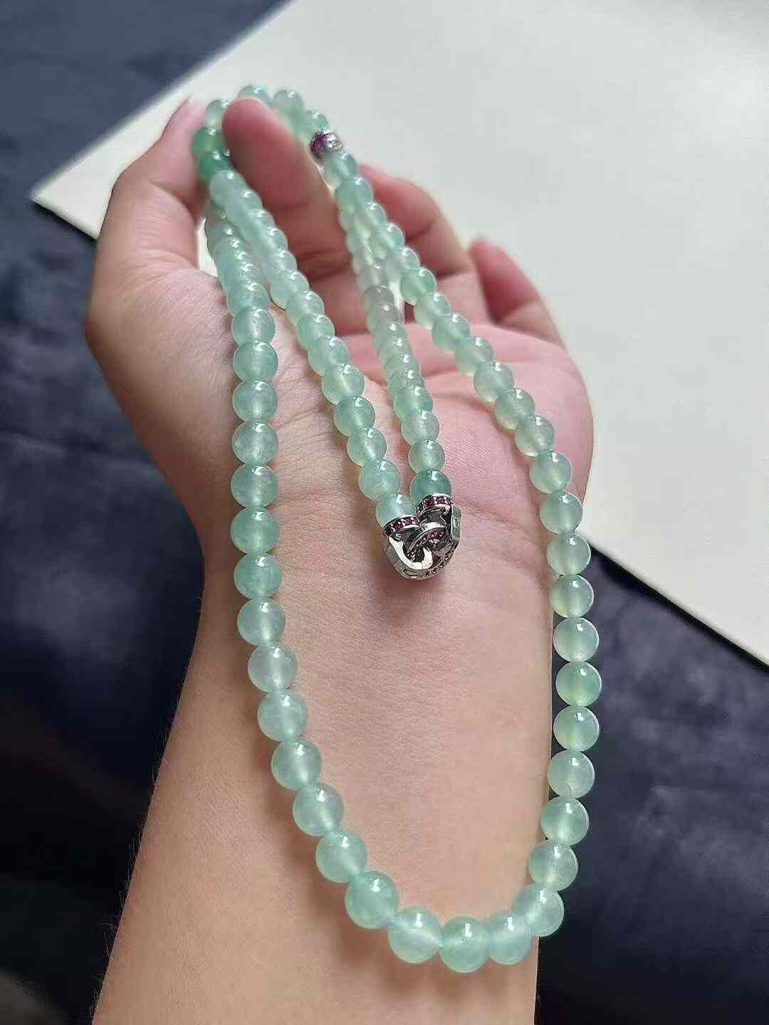 726366 翡翠珠子項鏈 (6.7mm直徑)