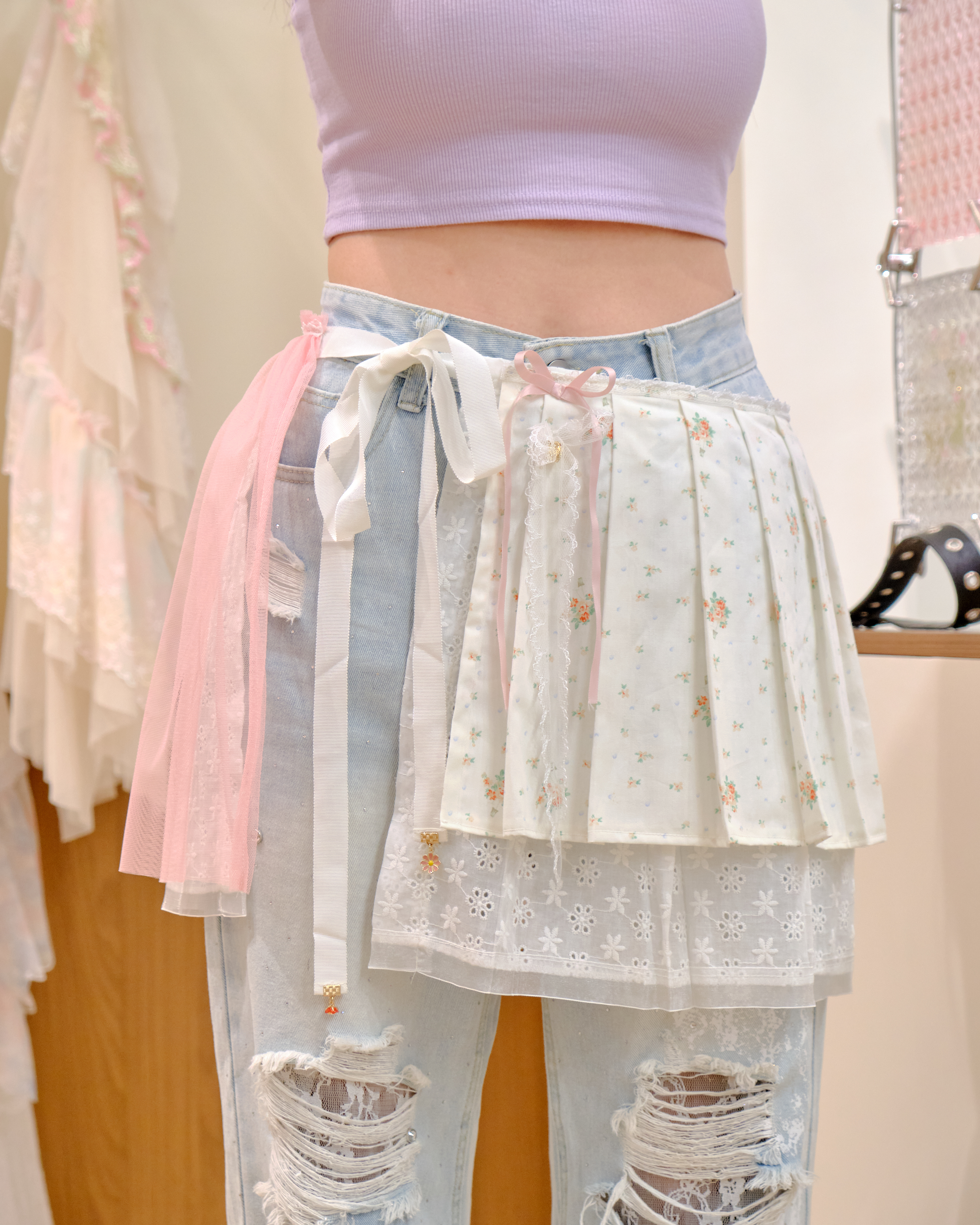 12652 Pleated skirt Belt Overskirt