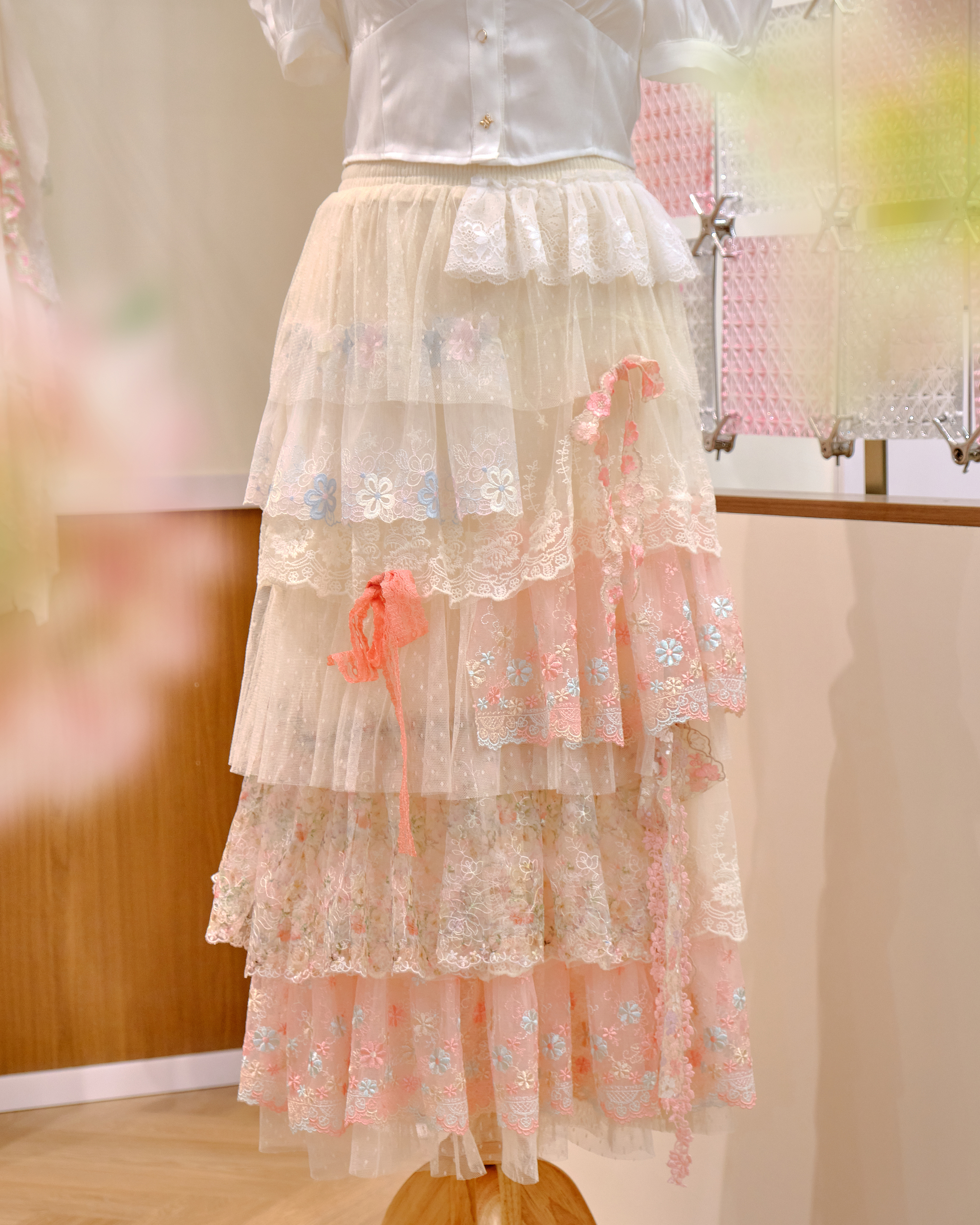 12623 Classic Layered Lace Cake Skirt