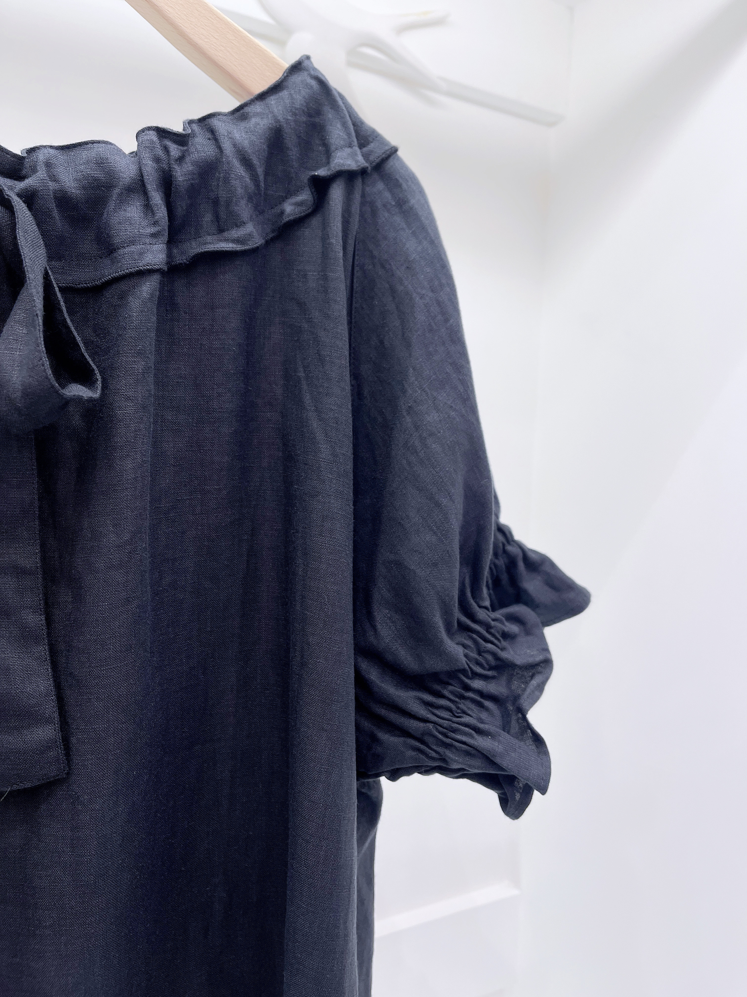 胸綁蝴蝶結麻料短袖上衣