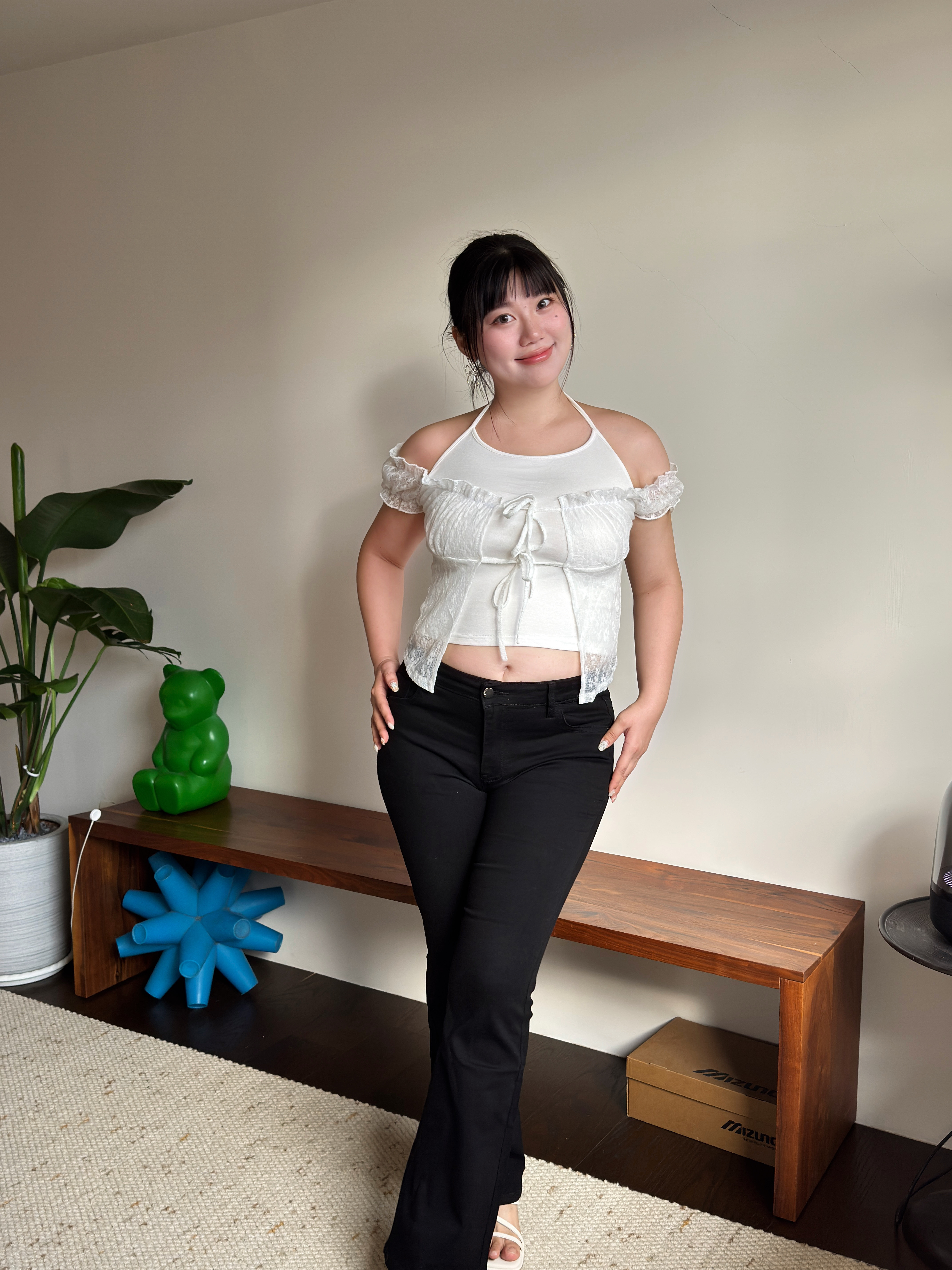 B8 ✨闆娘推薦✨ 顯瘦必收 微喇牛仔褲(黑/白）