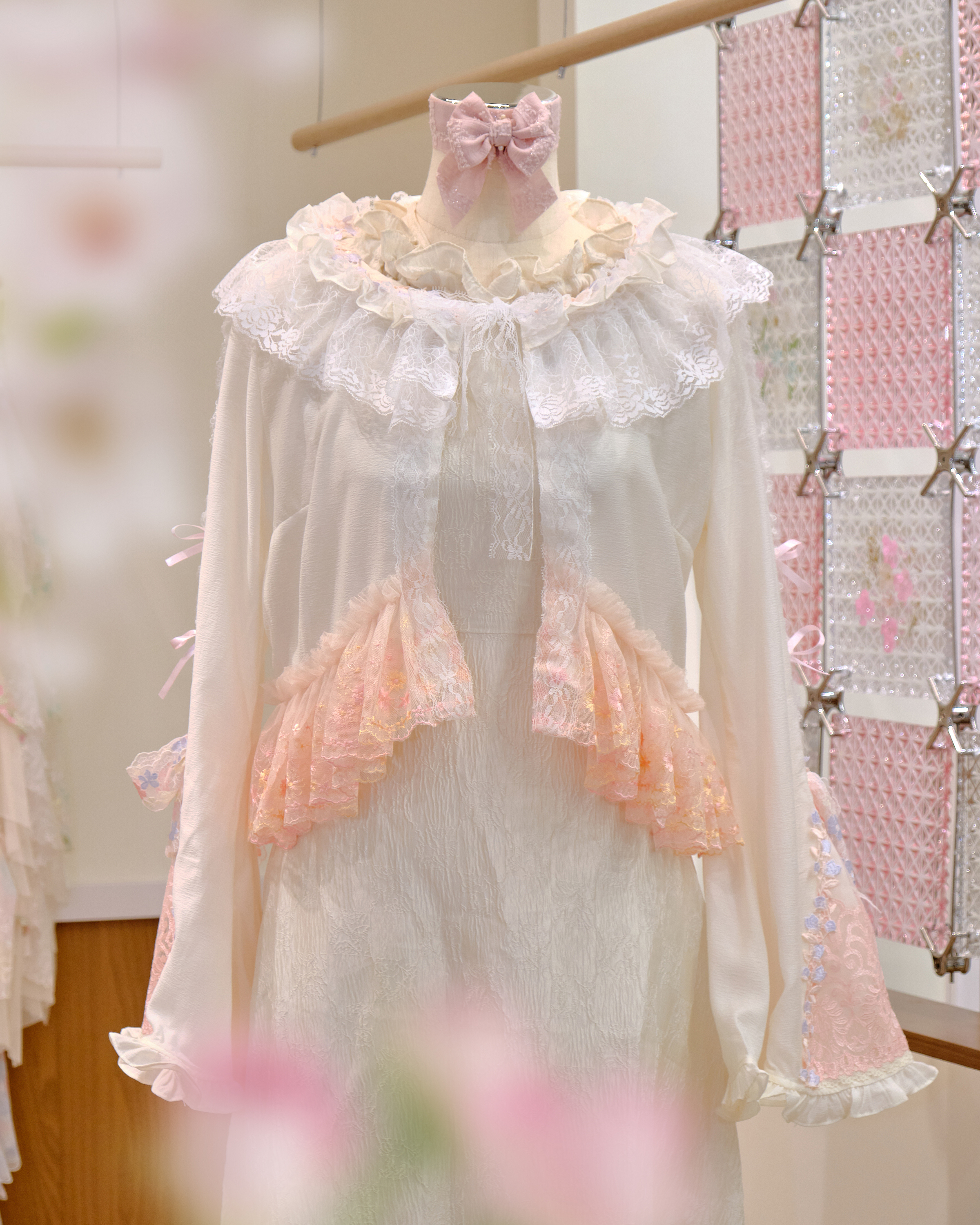 12595 Ruffle Ridge Flared Sleeve High-Waist Thin Jacket