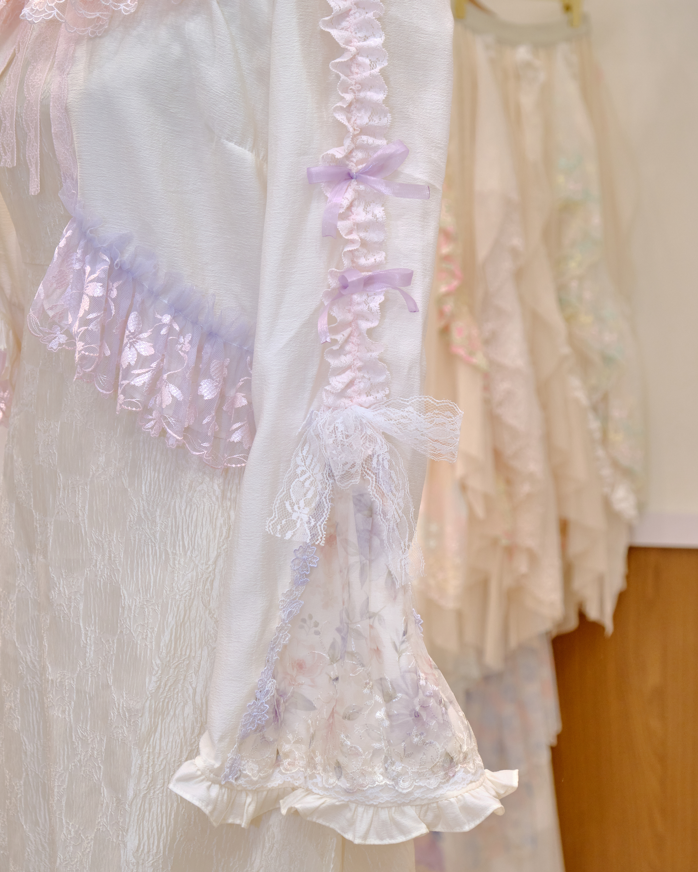 12596 Ruffle Ridge Flared Sleeve High-Waist Thin Jacket