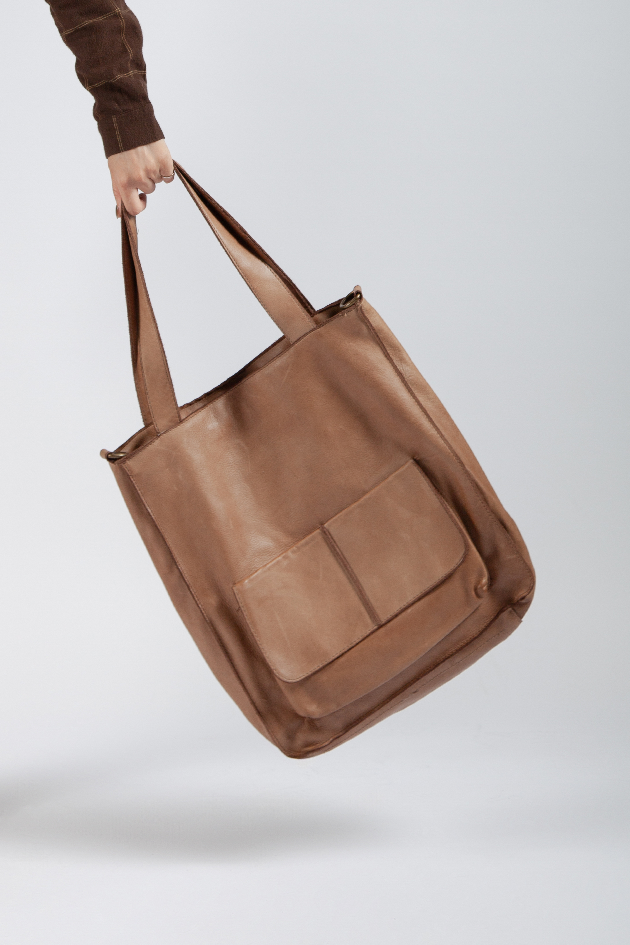 Market 口袋托特包 卡其