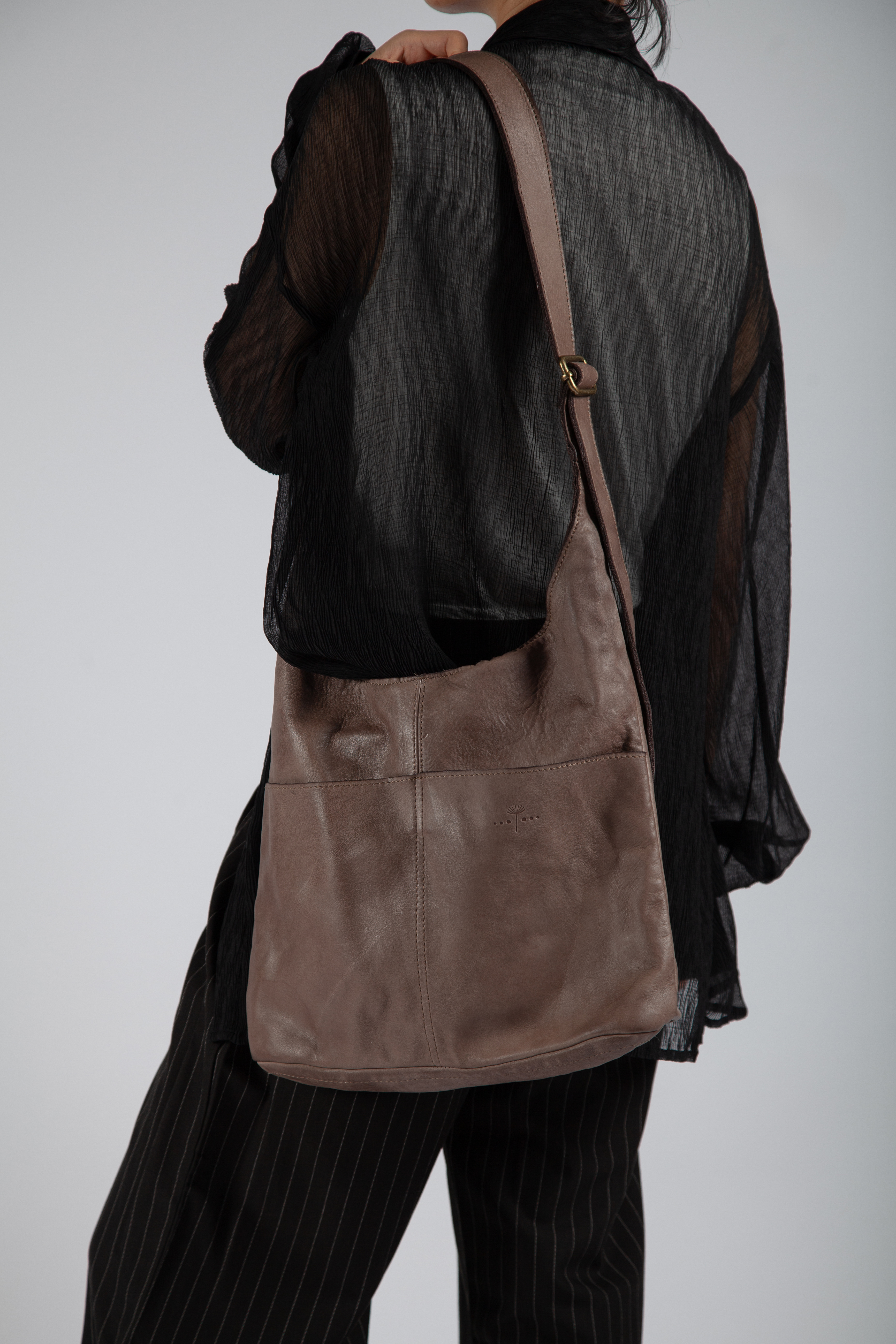 Simple 雙口袋肩背包 深豆沙