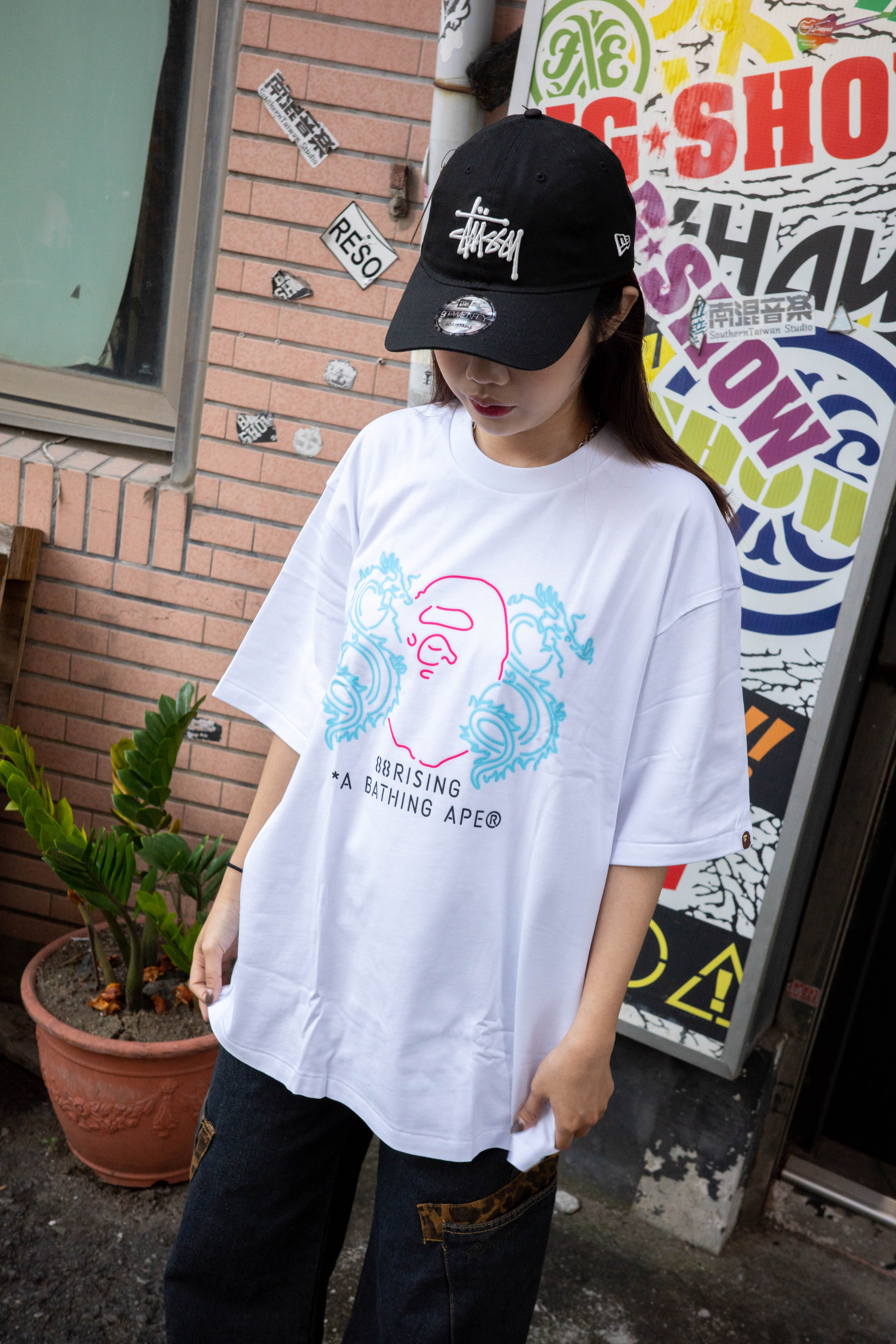 Bape 88rising 霓虹燈 logo 短t