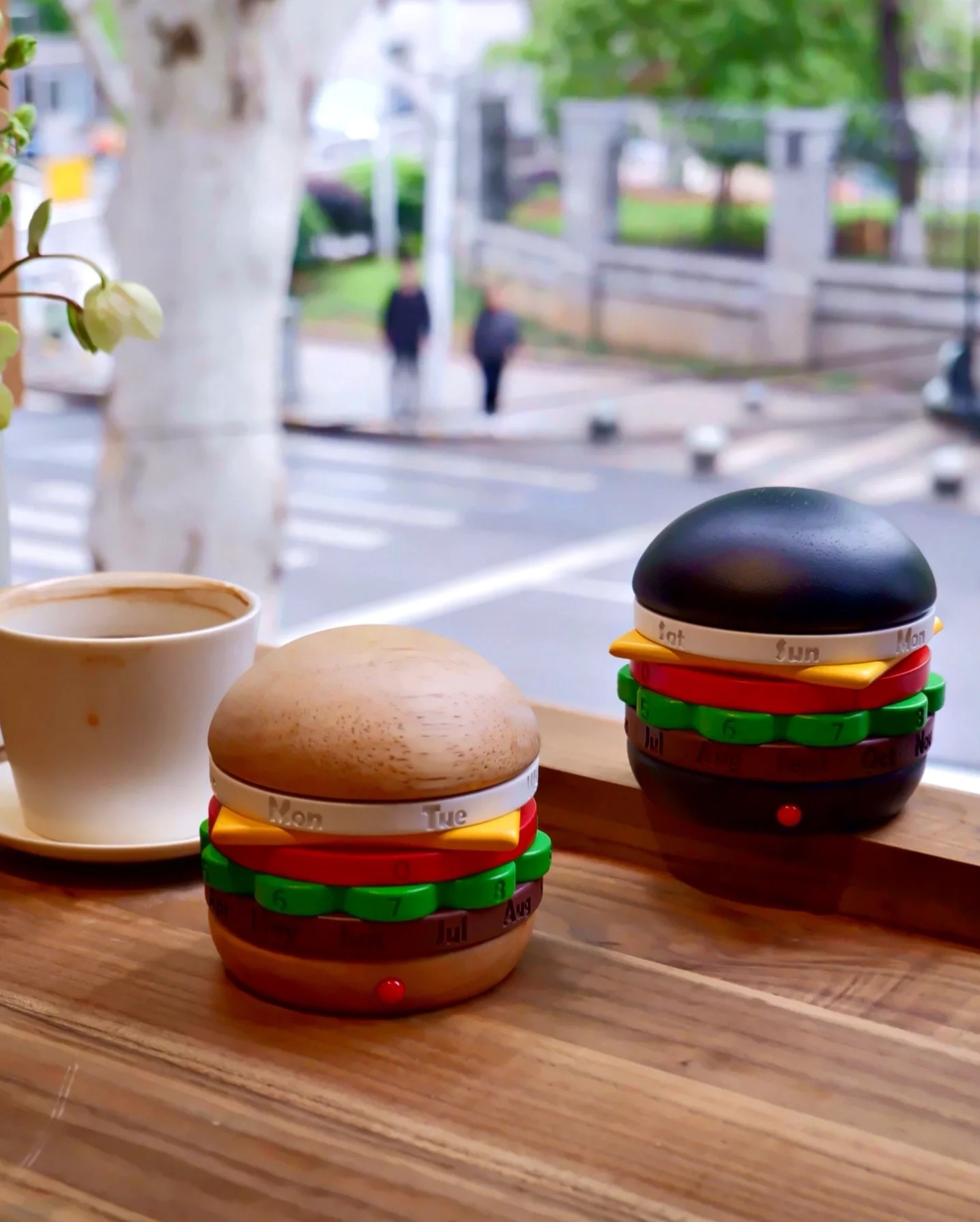 代購-漢堡旋轉日曆 桌上擺設 配件小玩具