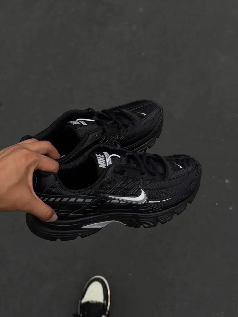 Nike Initiator 復古黑銀 黑魂 黑武士 IB4595001