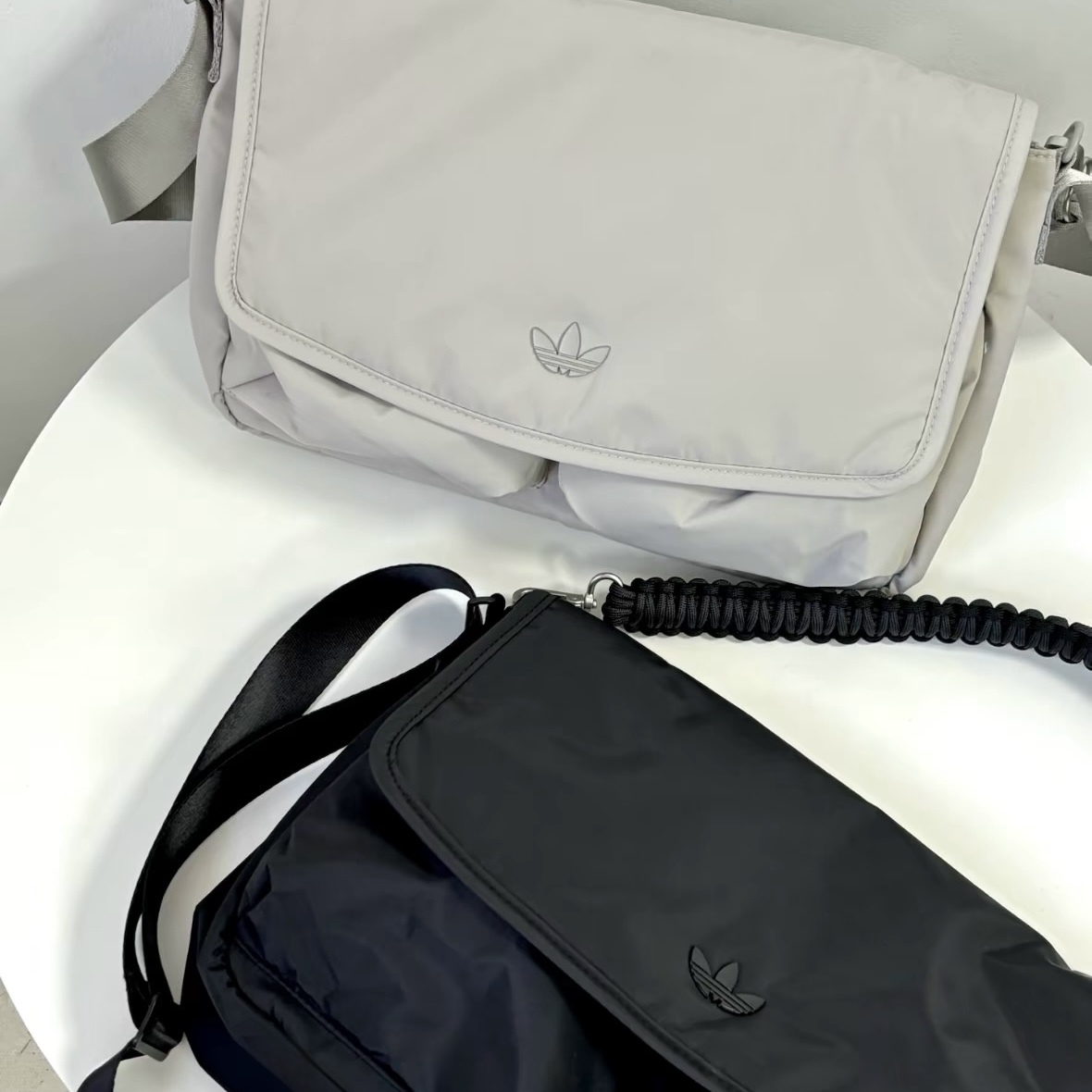 ADIDAS ORGINALS 雙繩 郵差包 斜背包 多夾層 大容量 運動包 兩色 KS0763/KS0764