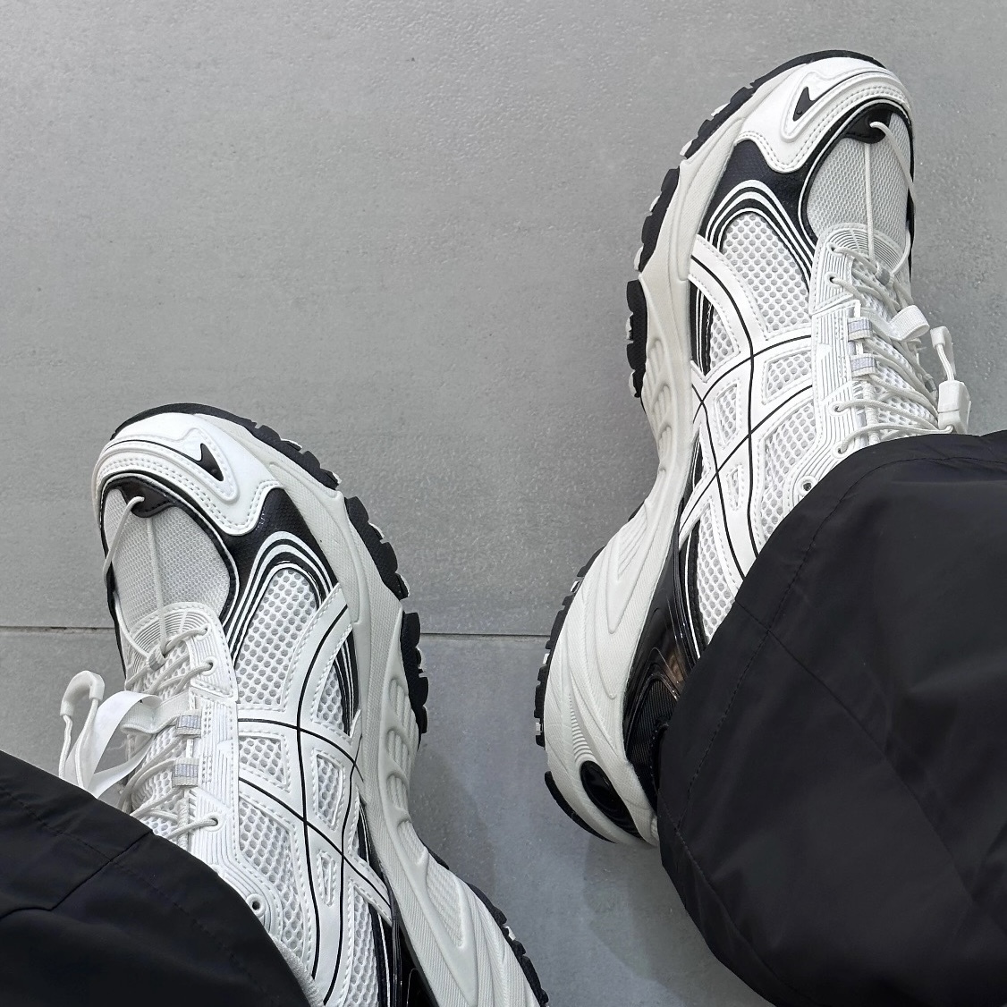 ASICS GEL-KAHANA TR V4 黑白 彈力 抽繩 休閒 復古 運動 男鞋 1203A497-100