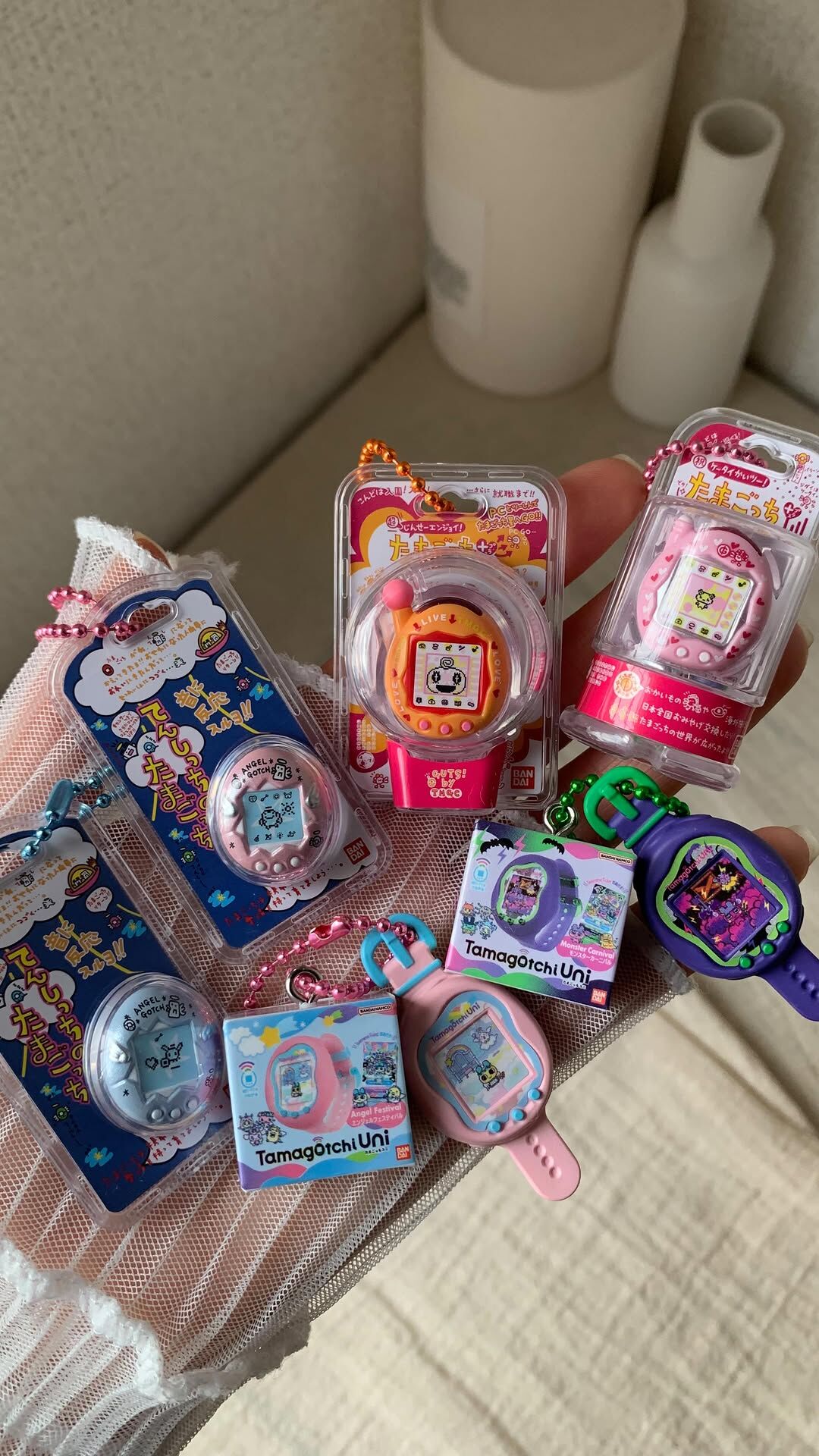 【代購】Bandai x Tamagotchi Funny Egg Borochi 巧克力食玩迷你電子雞吊飾