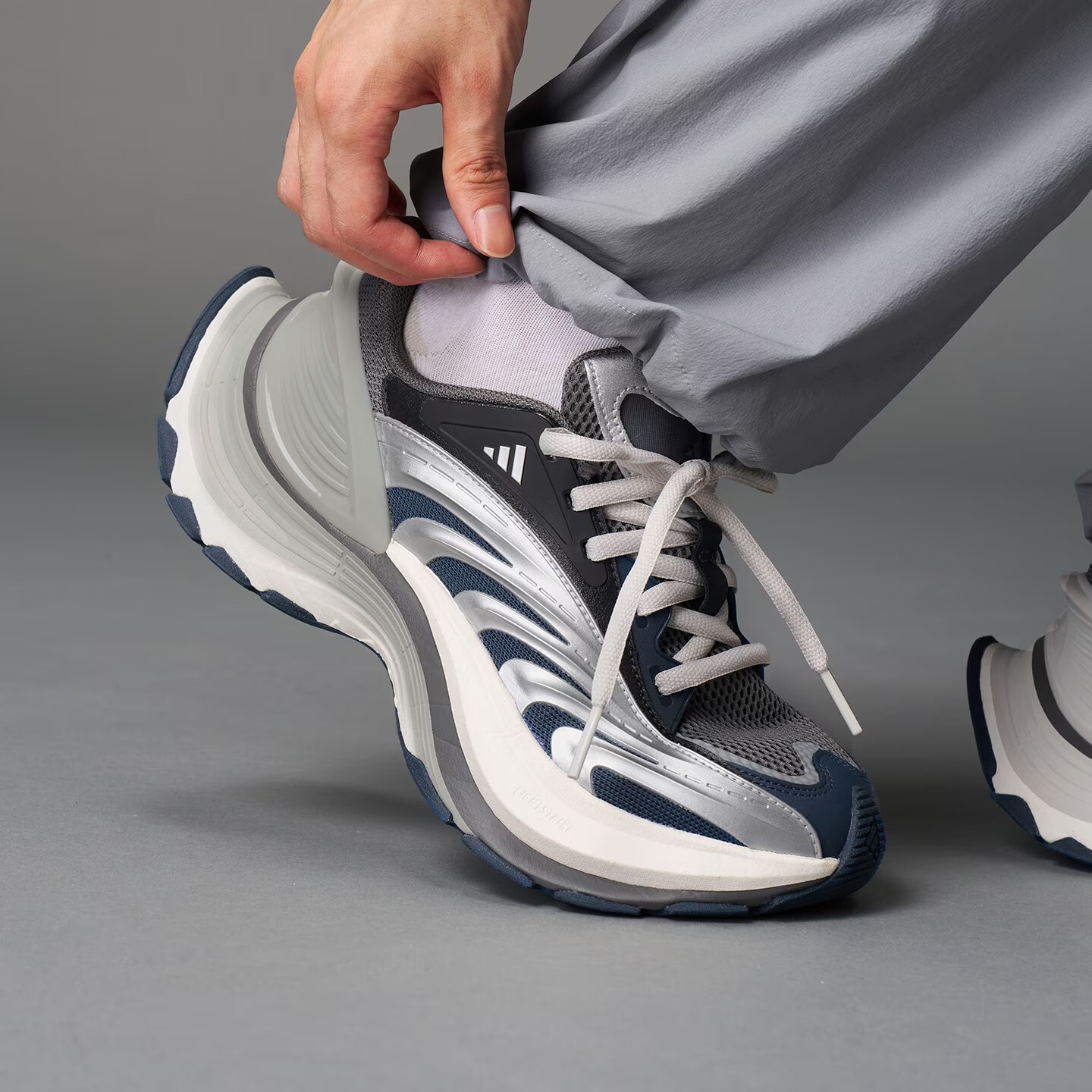 【Focus Store】預購 Adidas XLG MTW "Silver Grey / Blue" 灰銀 藍 KJ9043