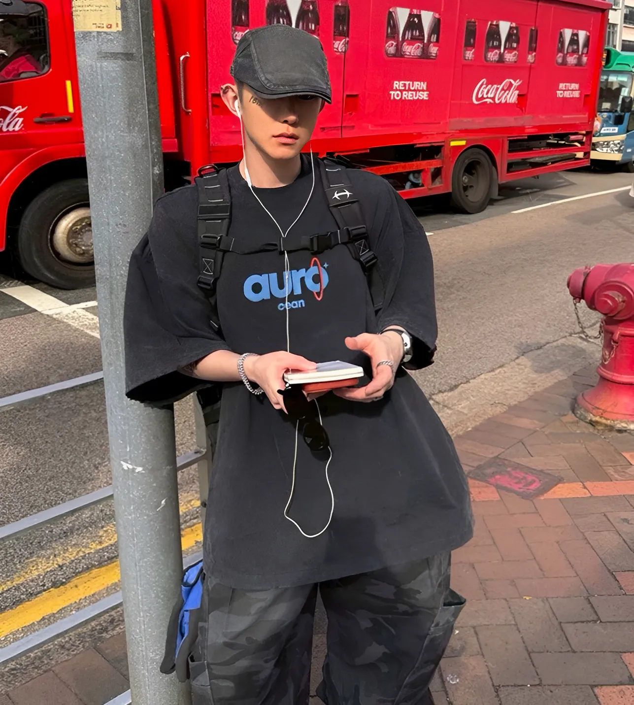 AUR 字母 設計 寬鬆 落肩 短袖