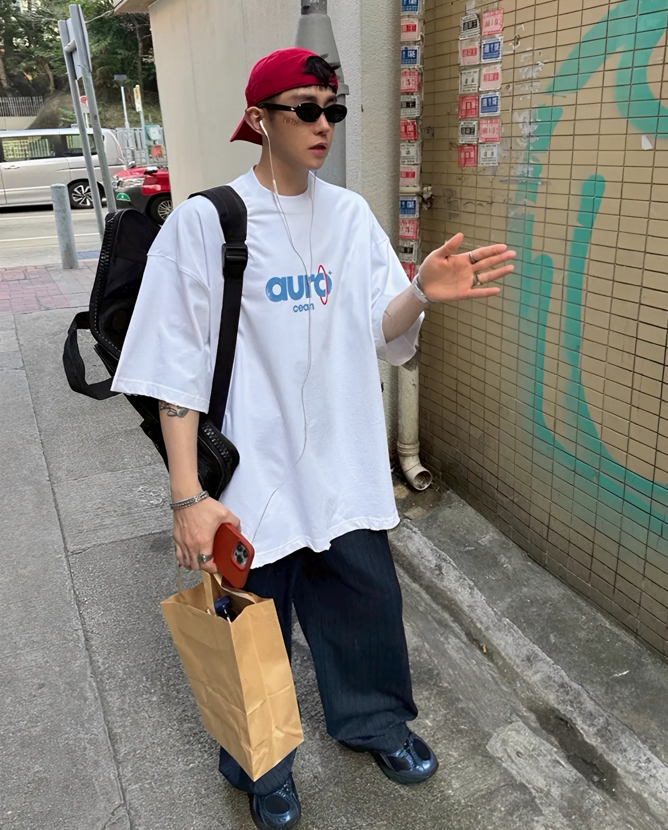 AUR 字母 設計 寬鬆 落肩 短袖