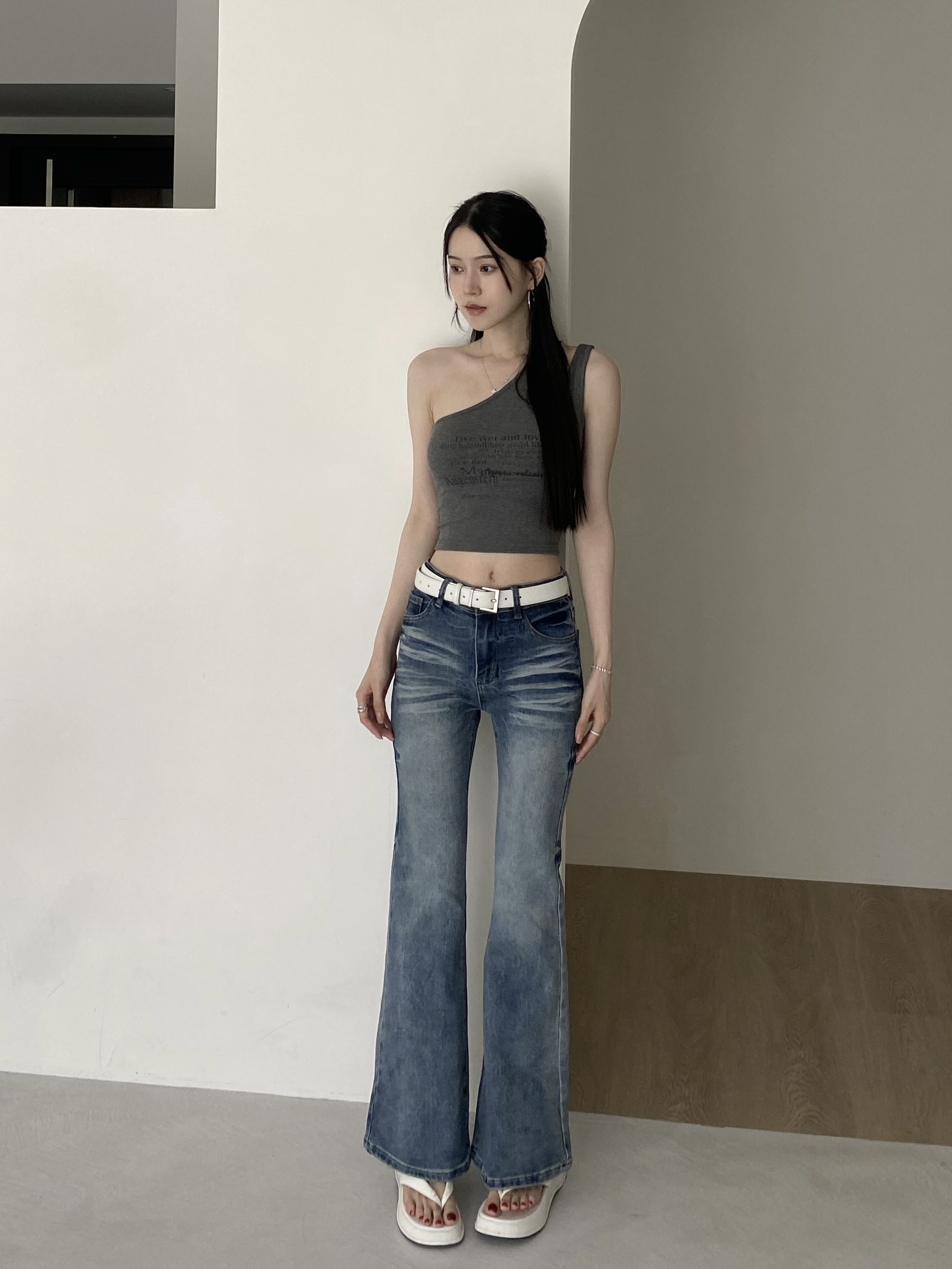 復古刷色微喇叭牛仔褲