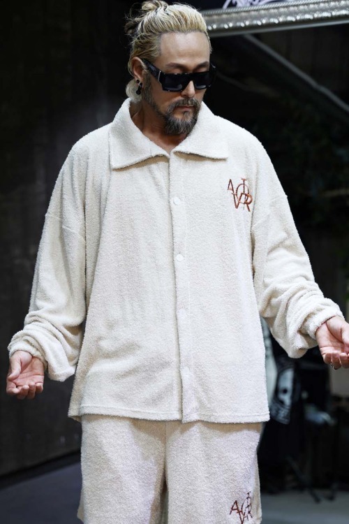 刺繡毛圈長袖襯衫