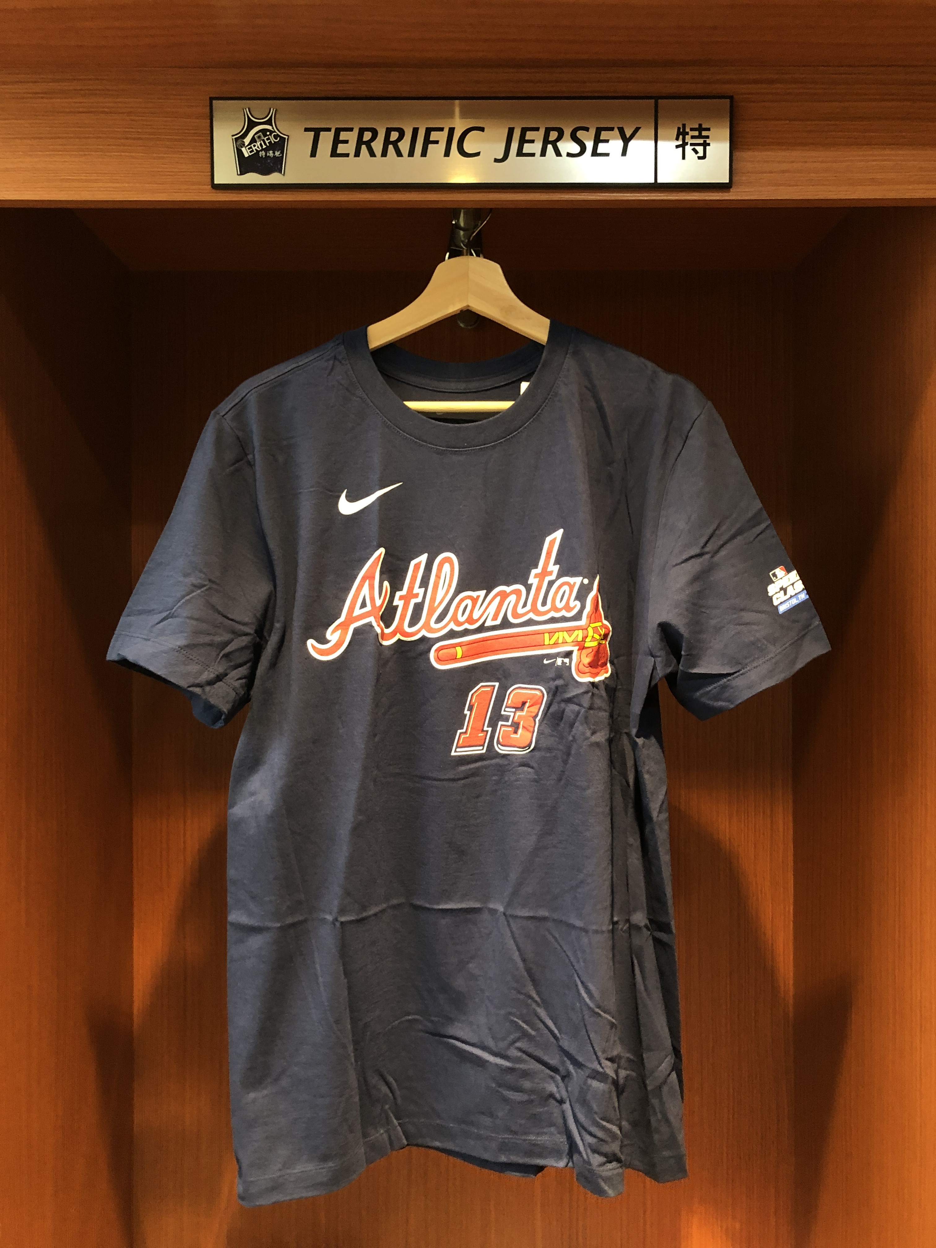 MLB短袖 Ronald Acuna Jr. 亞特蘭大勇士 賽車 深藍 Speedway Classic Nike Player Name Tee 棉質 短袖 全新