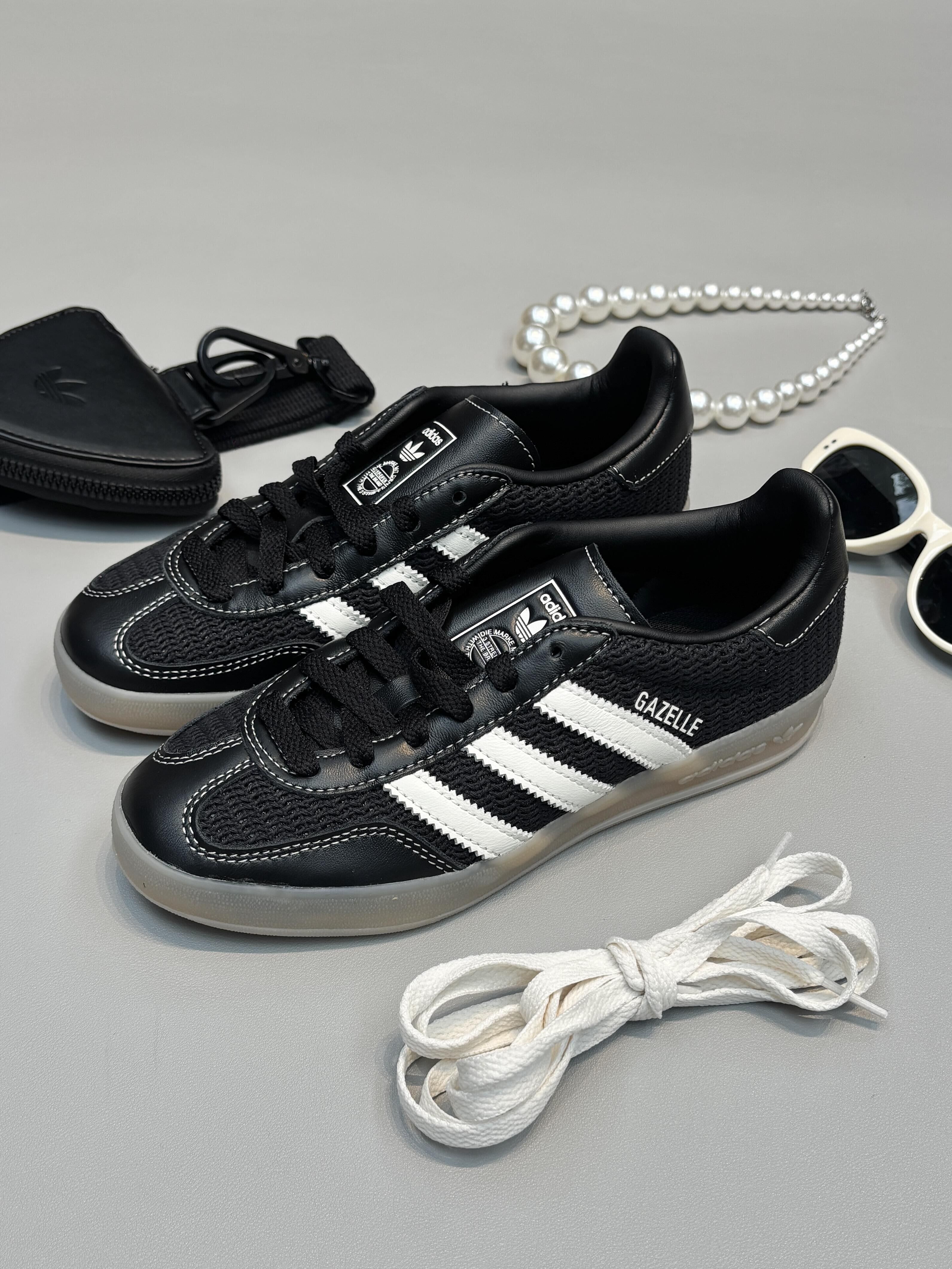 Adidas Originals Gazelle Indoor 黑芝麻編織 黑白色 編織 皮革 焦糖底 復古 德訓鞋 JQ7084/預購