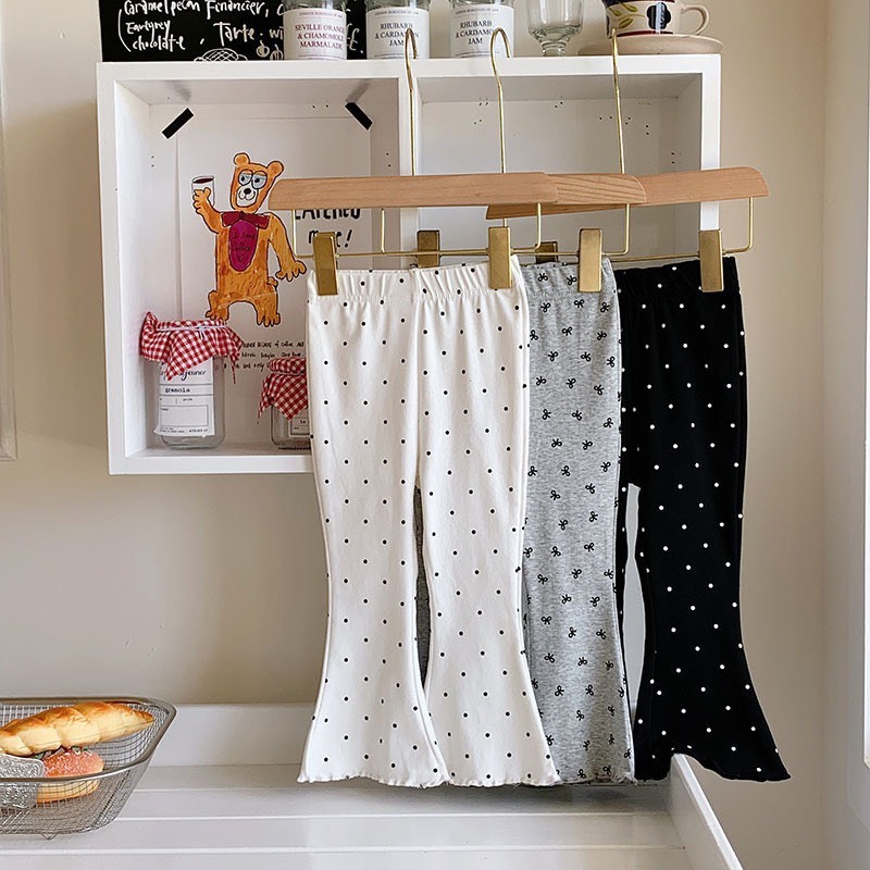 波點打底喇叭褲