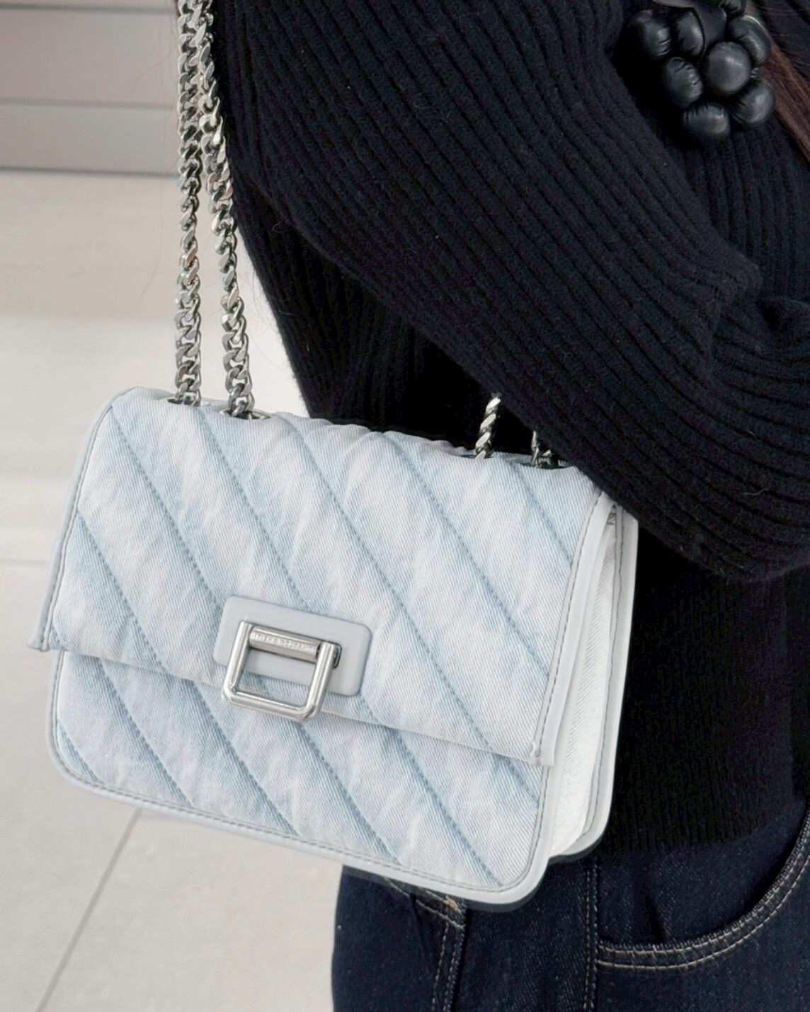 CHARLES & KEITH 小CK Neva 水洗丹寧斜背包 肩背包 牛仔