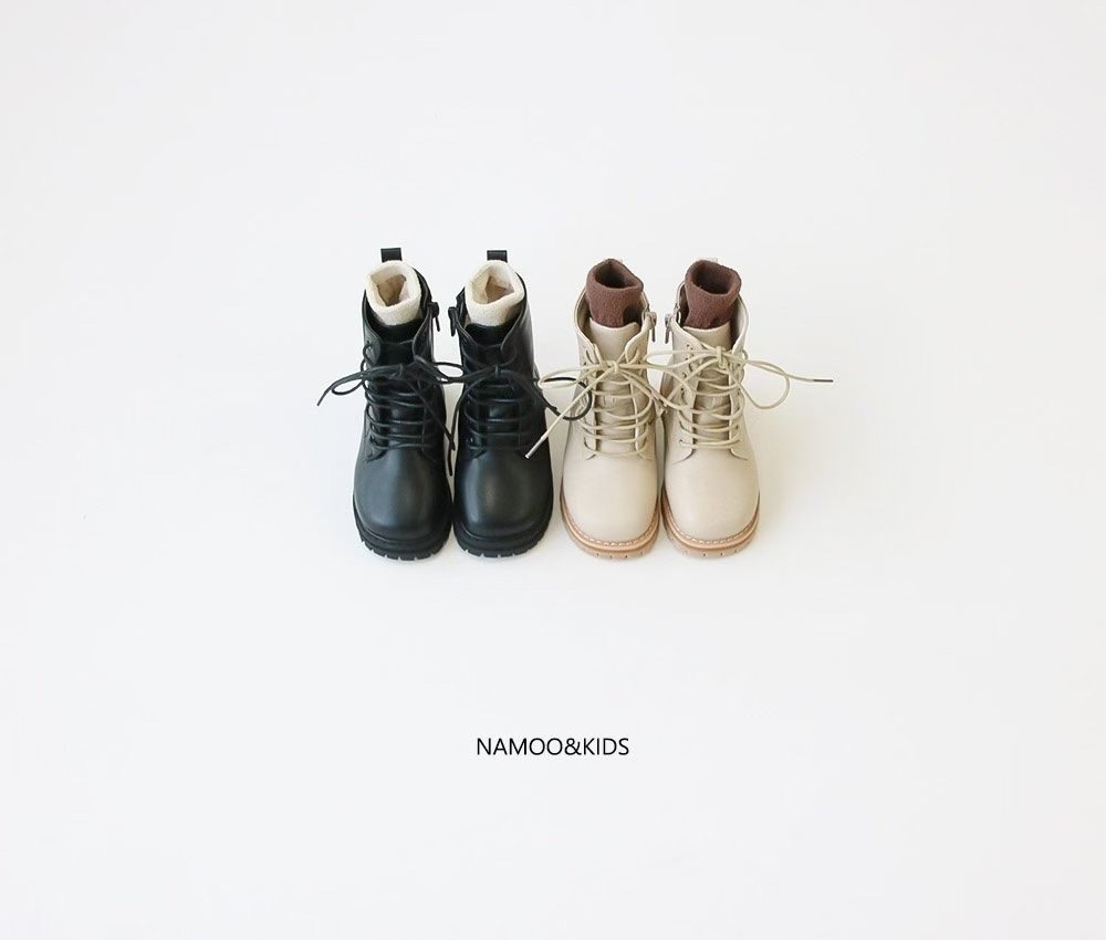 Namoo Lace-up Boots