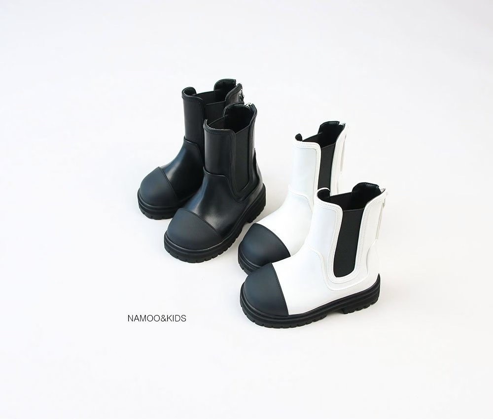 Namoo Marine Round Toe Chelsea Boots