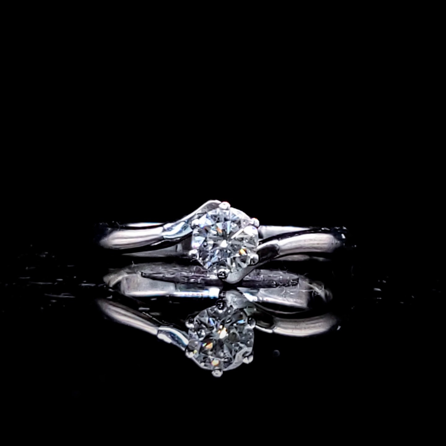 18K White Gold 0.34ct Diamond Ring