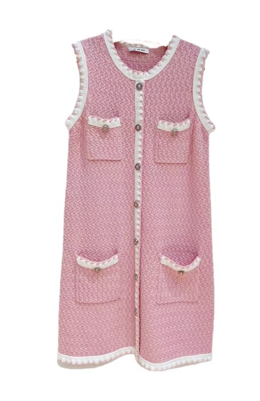 BD16901E1 浮雕人字紋長版小香針織馬甲