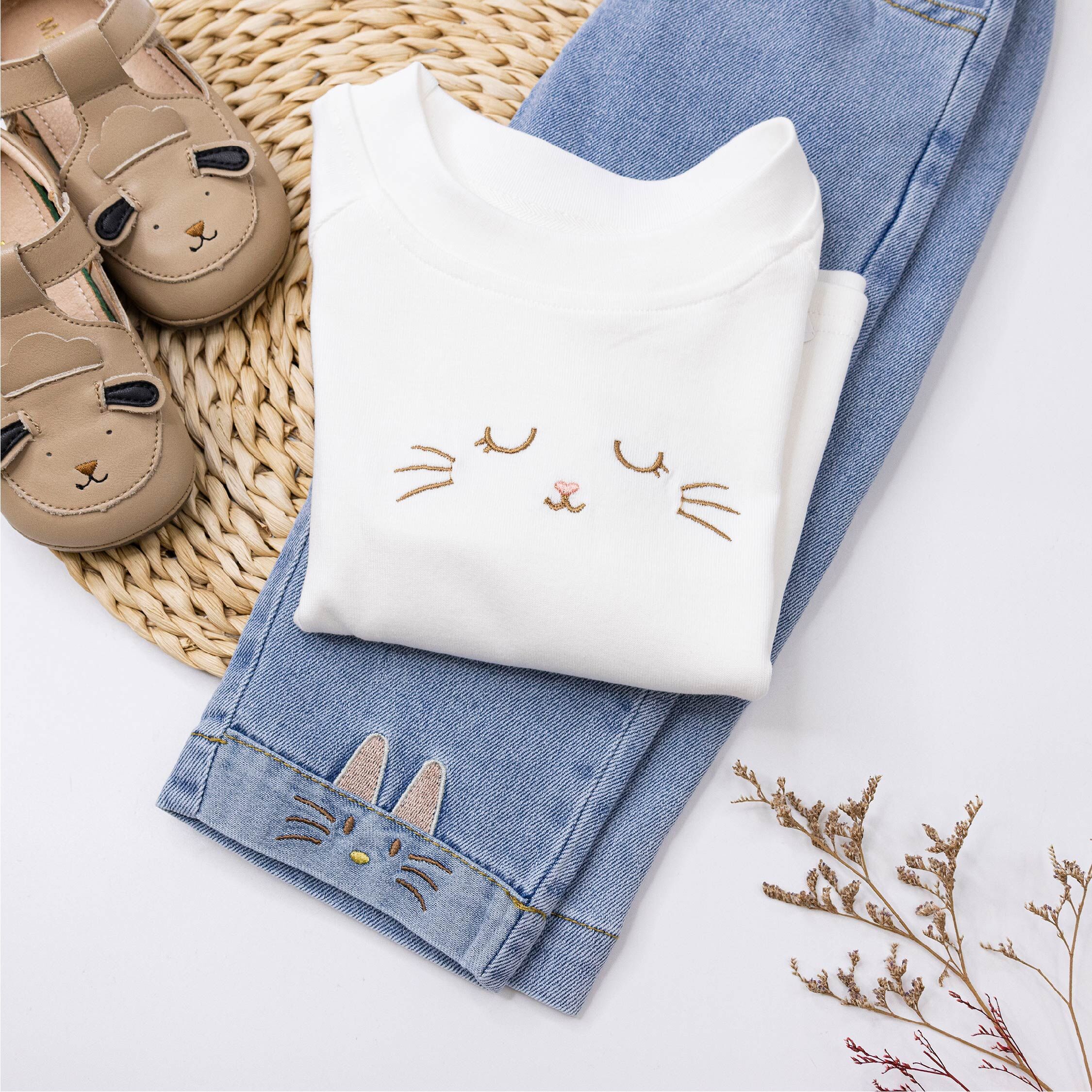 【H55305】沉睡小貓咪立體耳朵上衣/內搭衣